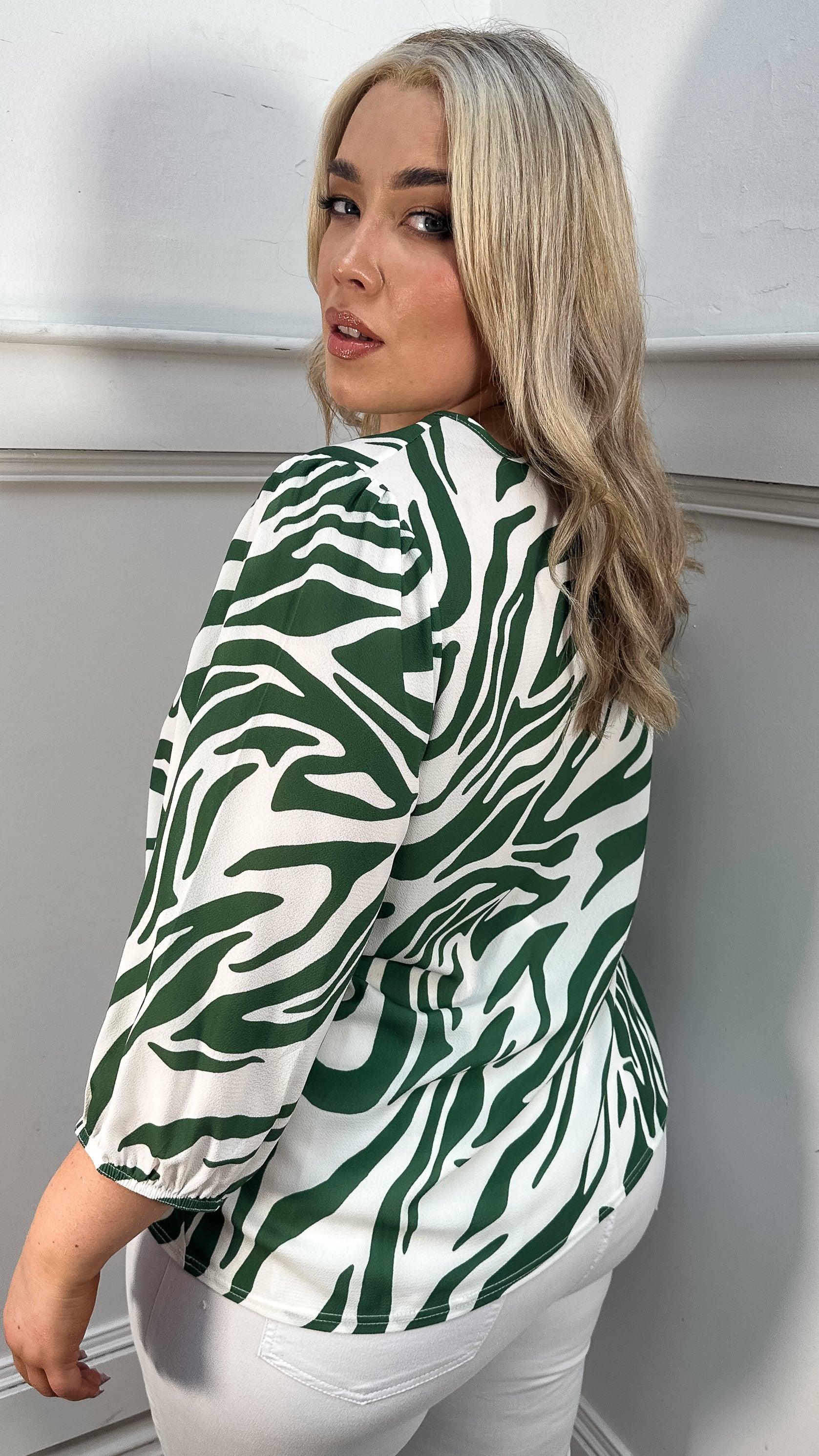 CurveWow Keyhole Tie Front Top Green Zebra