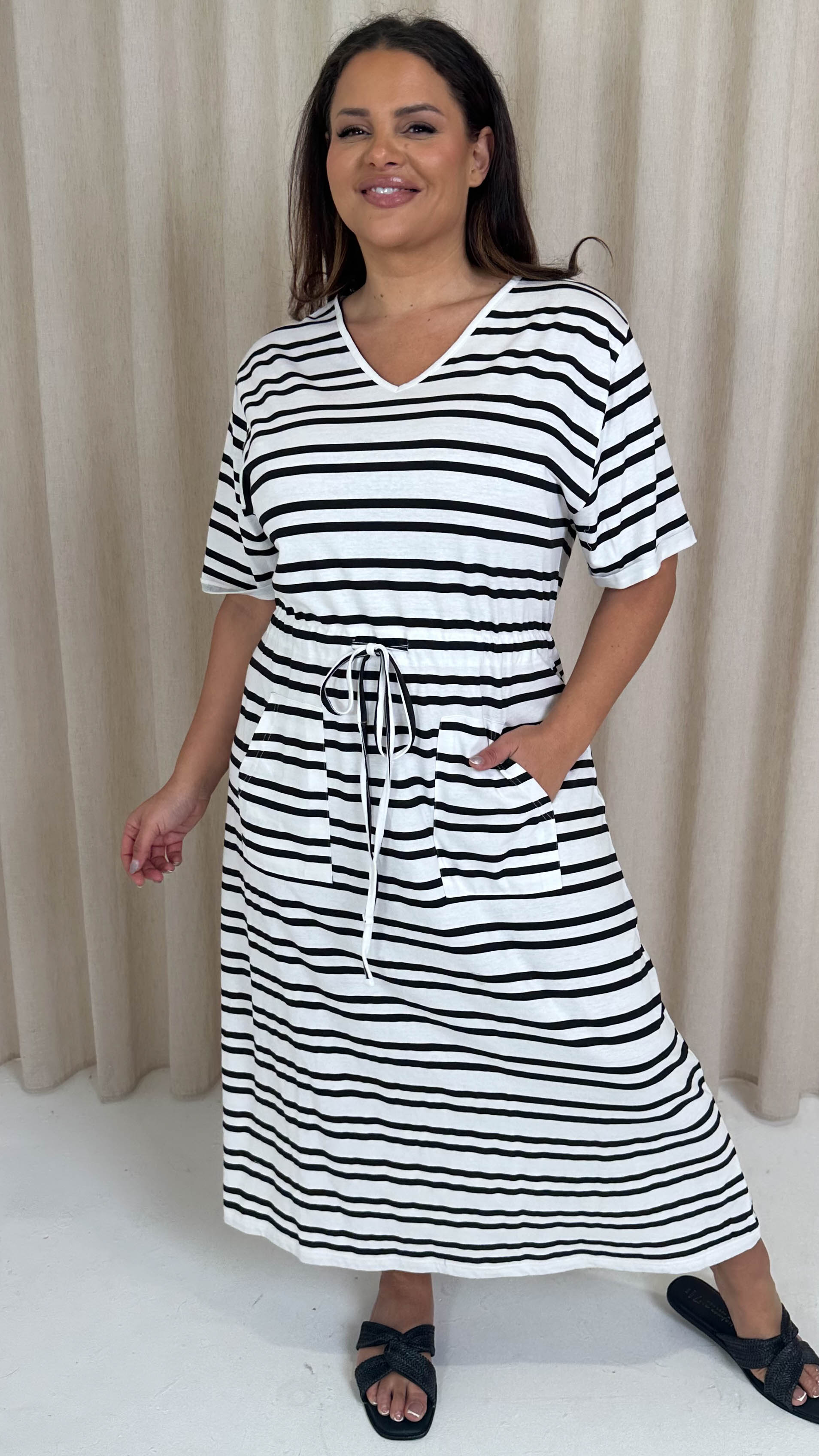 CurveWow Maxi T-Shirt Dress With Drawstring White Based Stripe