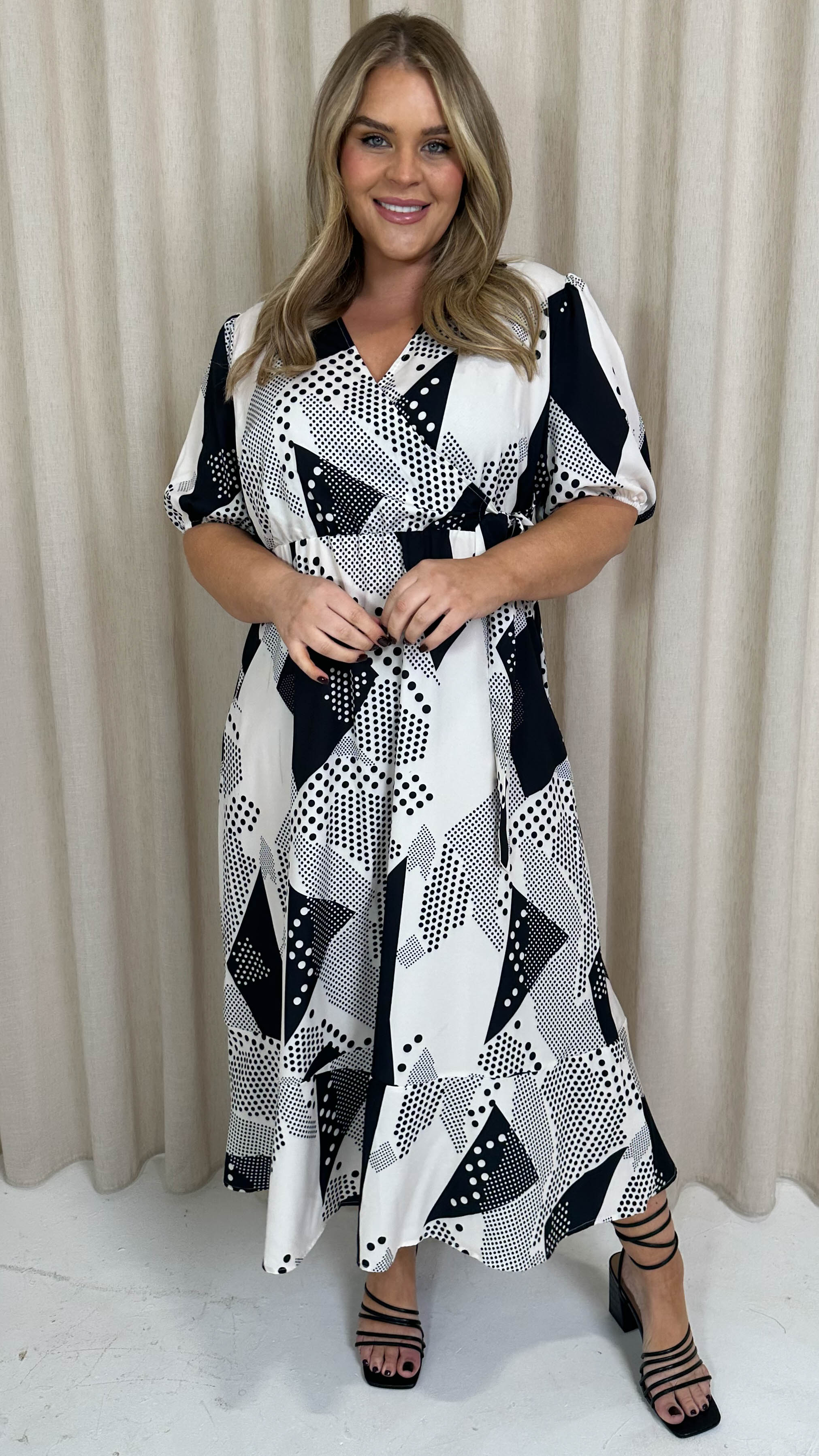 CurveWow Puff Sleeve Wrap Dress Mono Spot