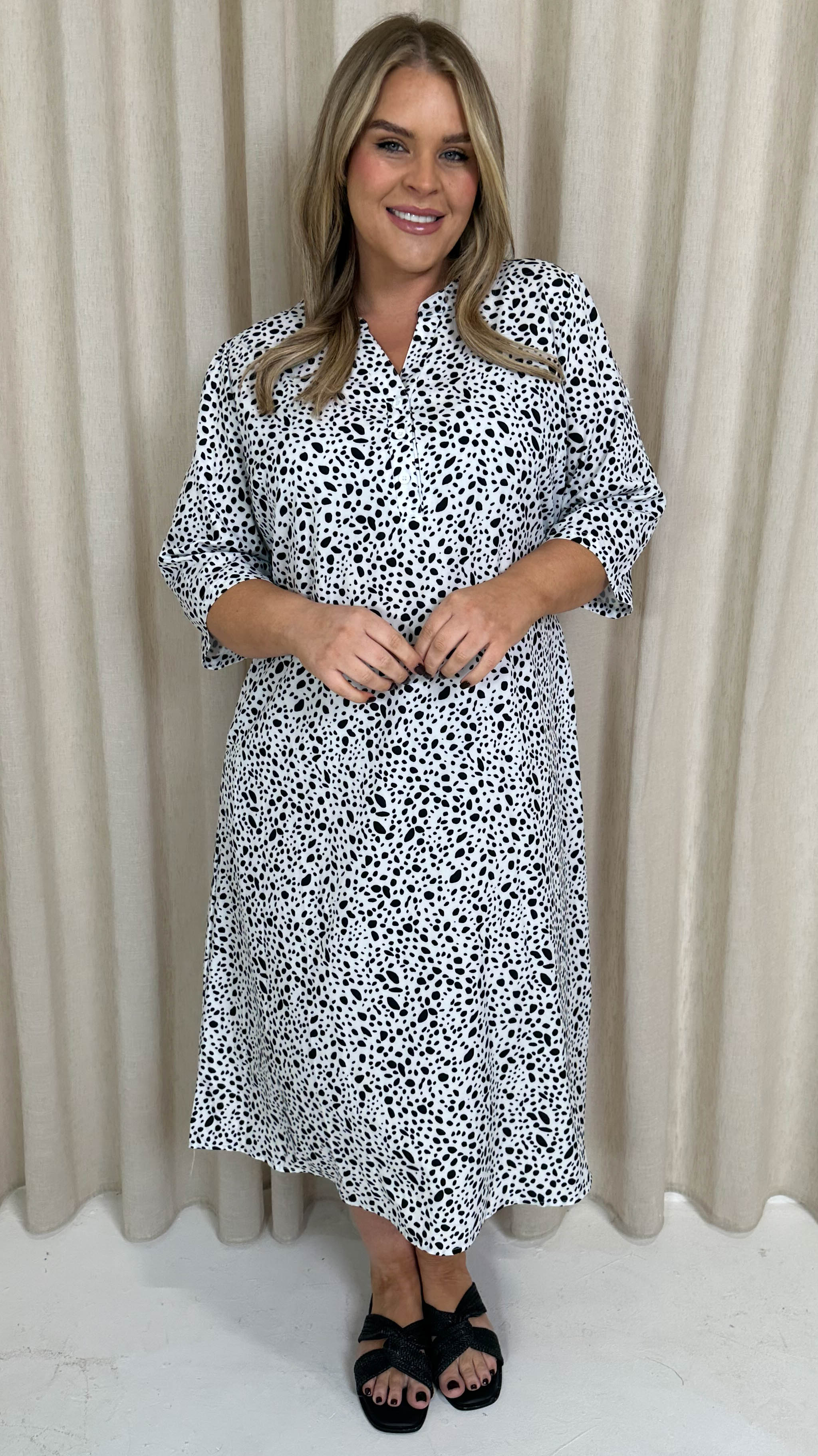 CurveWow Button Front Midi Shift Dress Mono Spot