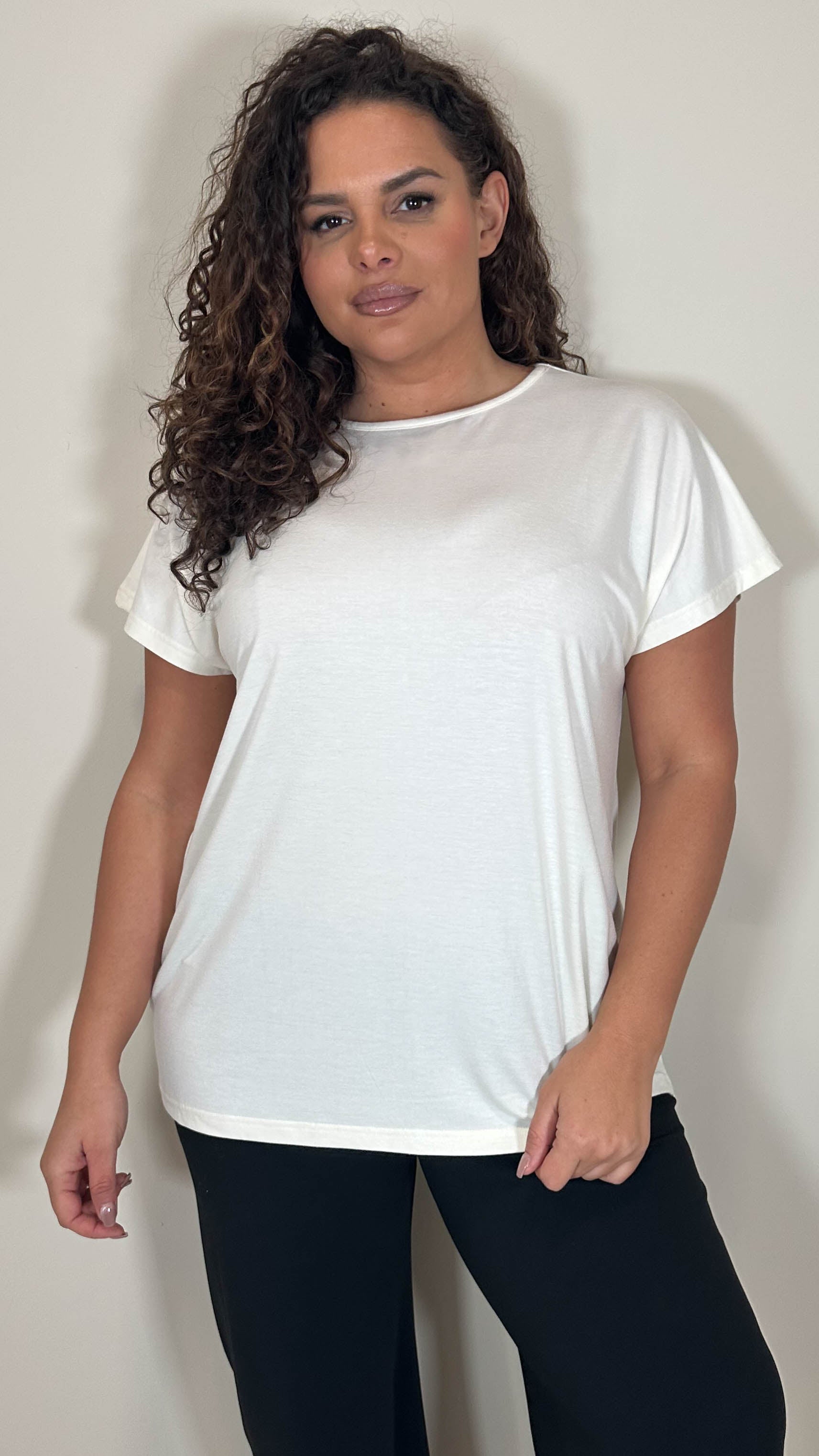 CurveWow Cap Sleeve Dip Hem Tee Cream