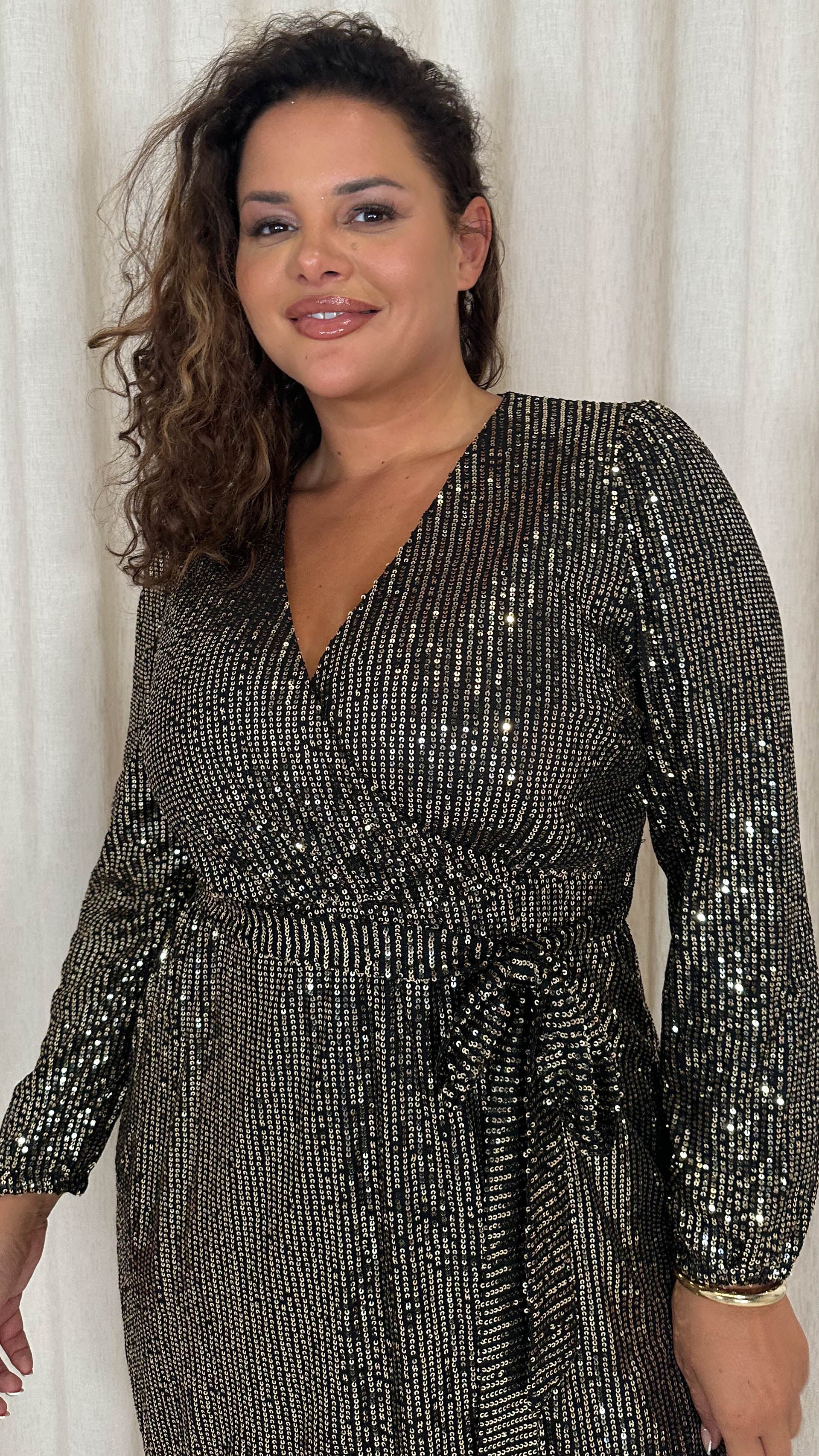 CurveWow Sequin Long Sleeve Dress Black/Gold