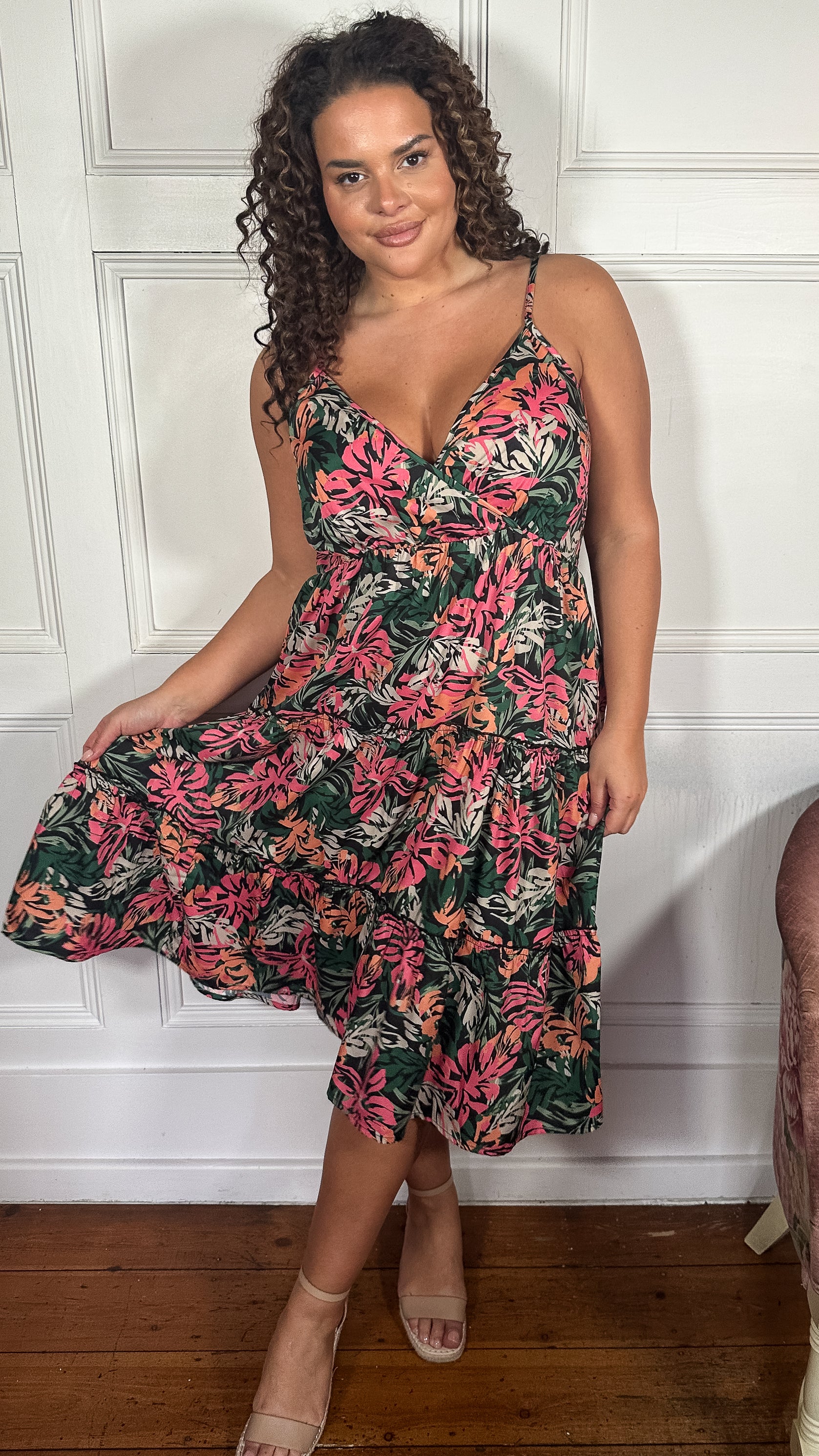 CurveWow Printed Tiered Midi Dress Black Tropical