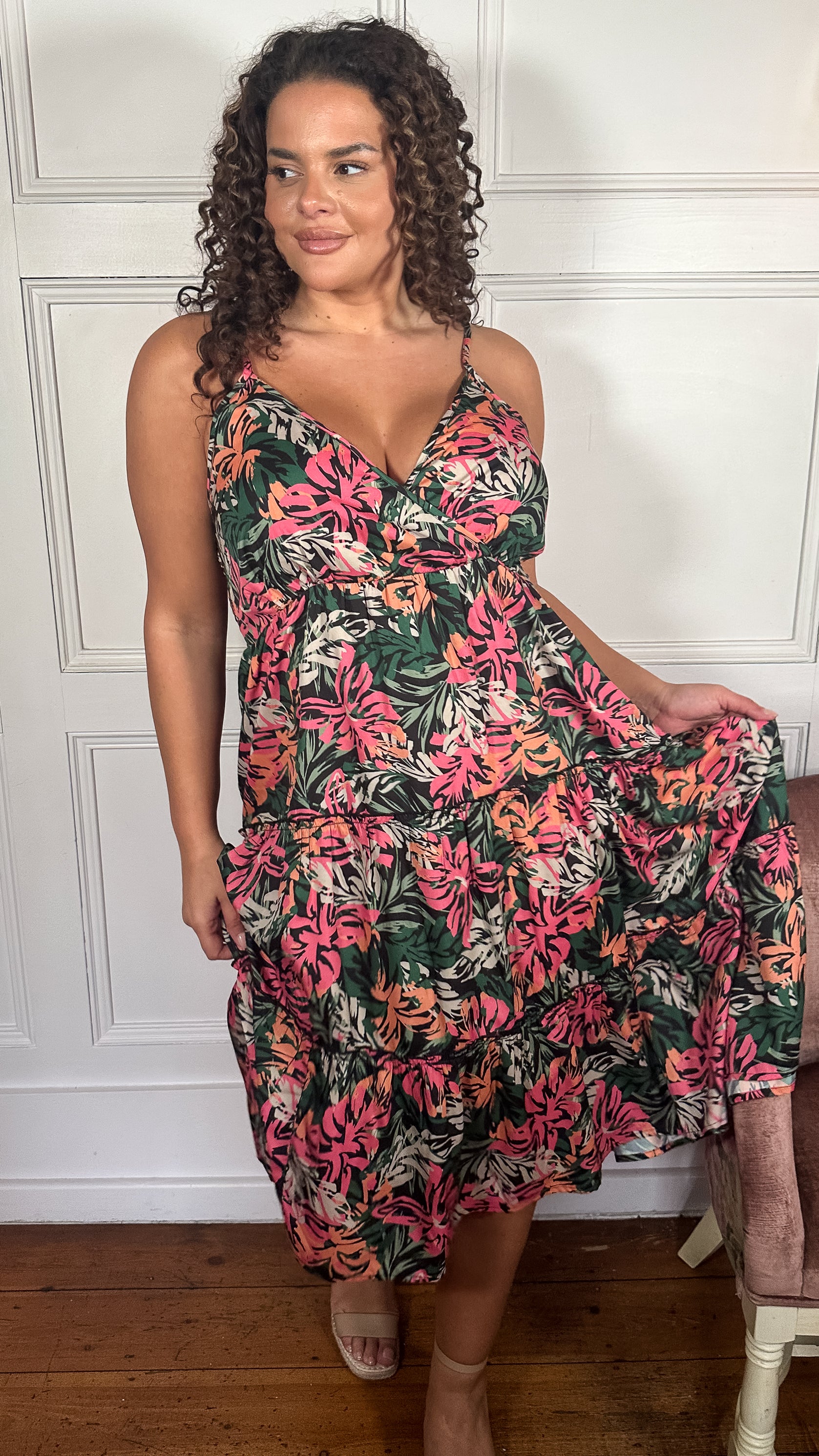 CurveWow Printed Tiered Midi Dress Black Tropical