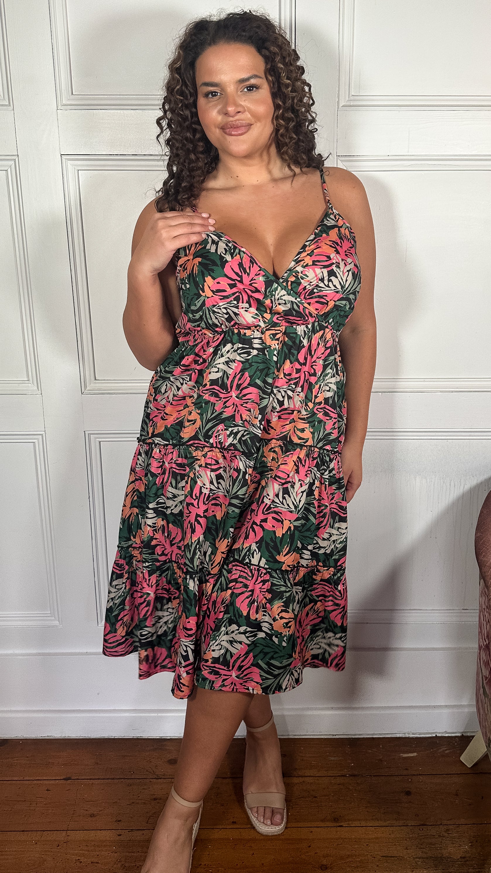 CurveWow Printed Tiered Midi Dress Black Tropical