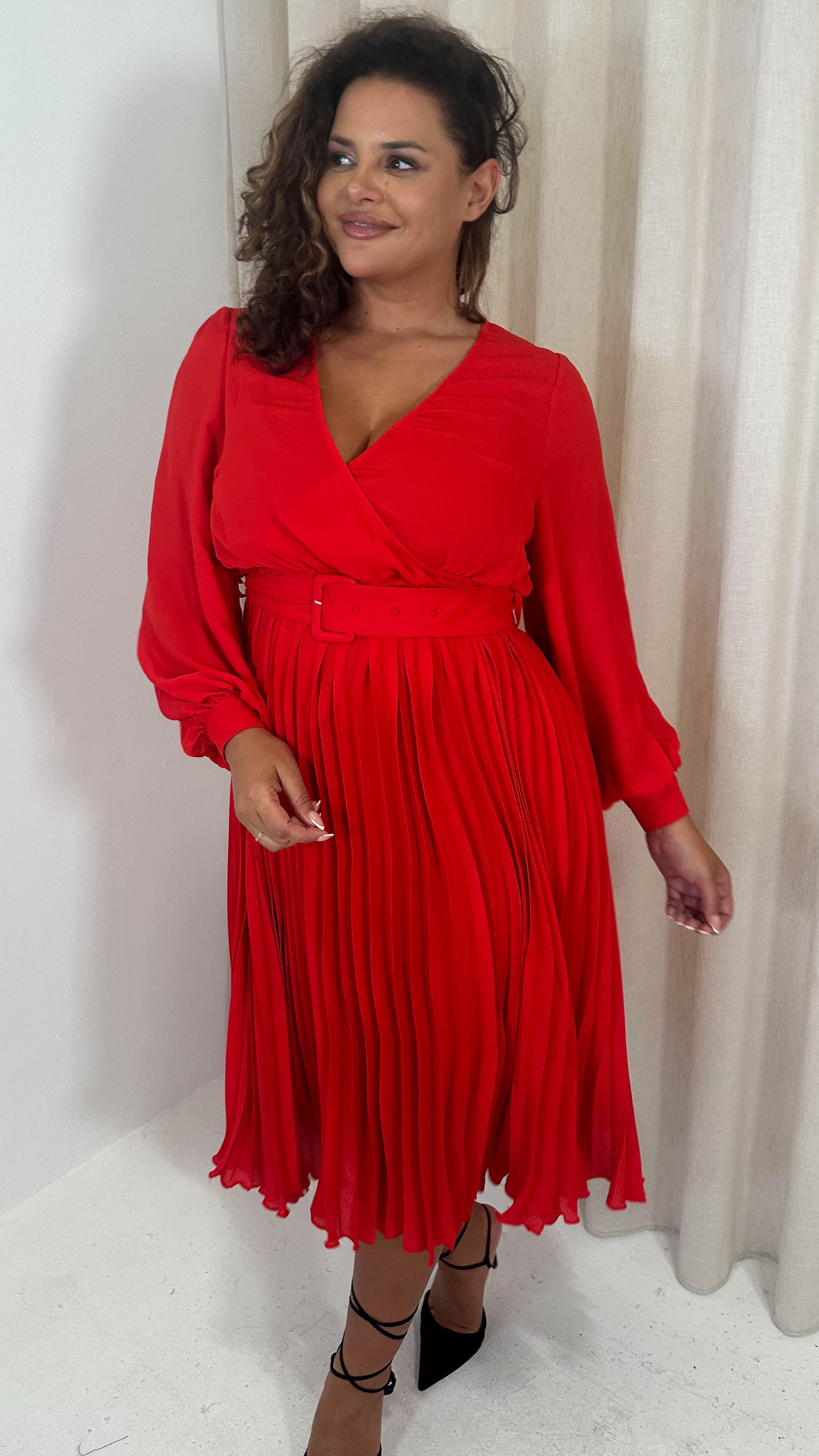CurveWow Buckle Belt Pleated Midi Dress Red