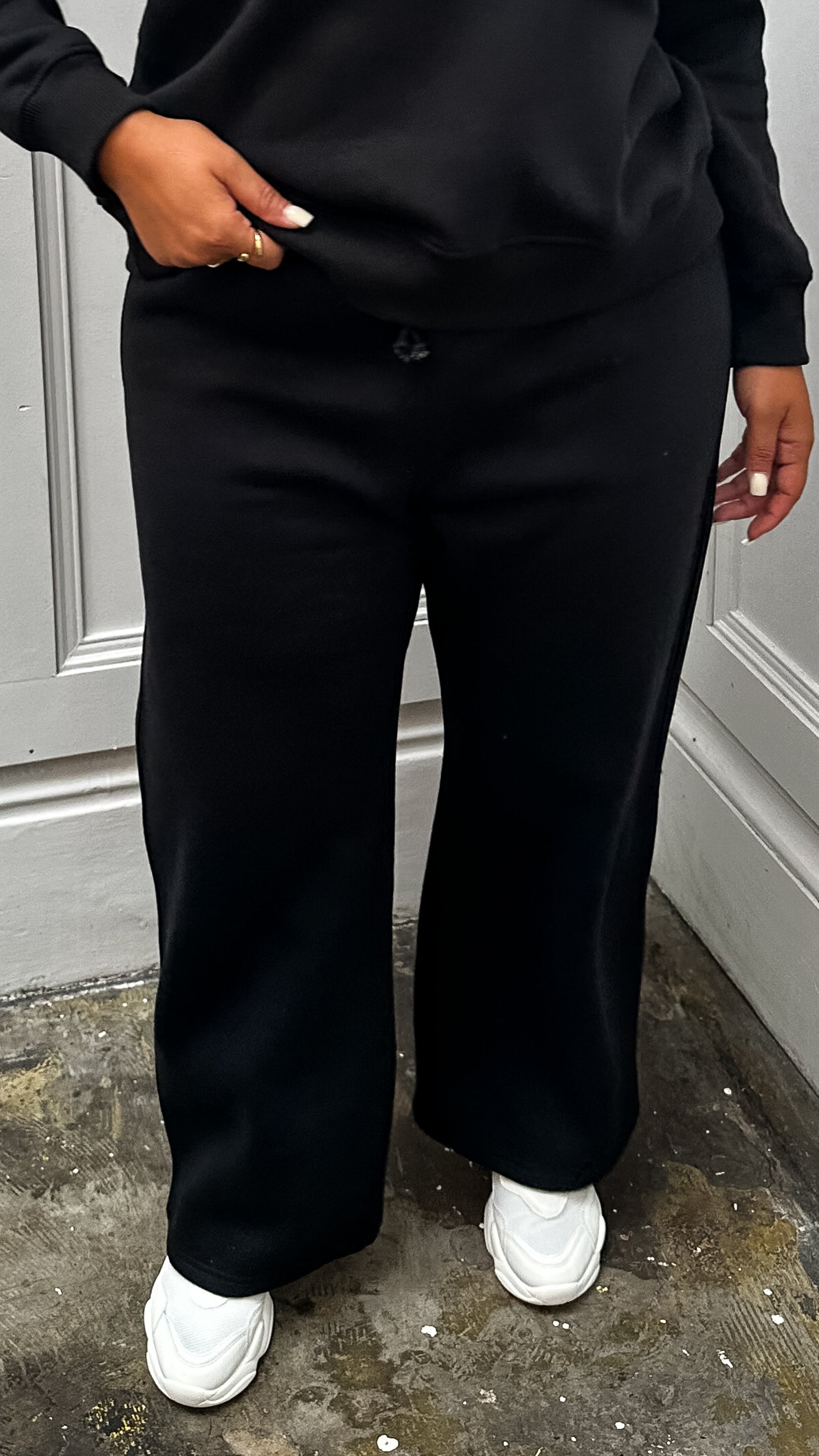 CurveWow Fleece Straight Leg Jogger Black