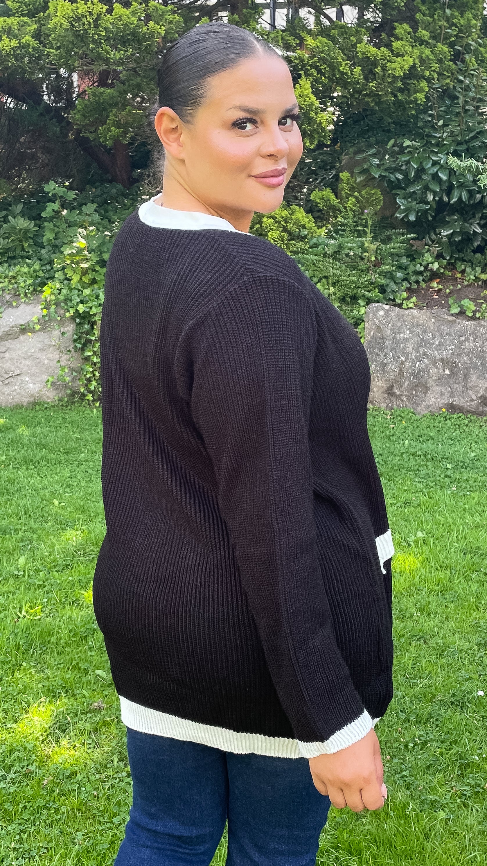 CurveWow Contrast Cardigan Black/Ivory