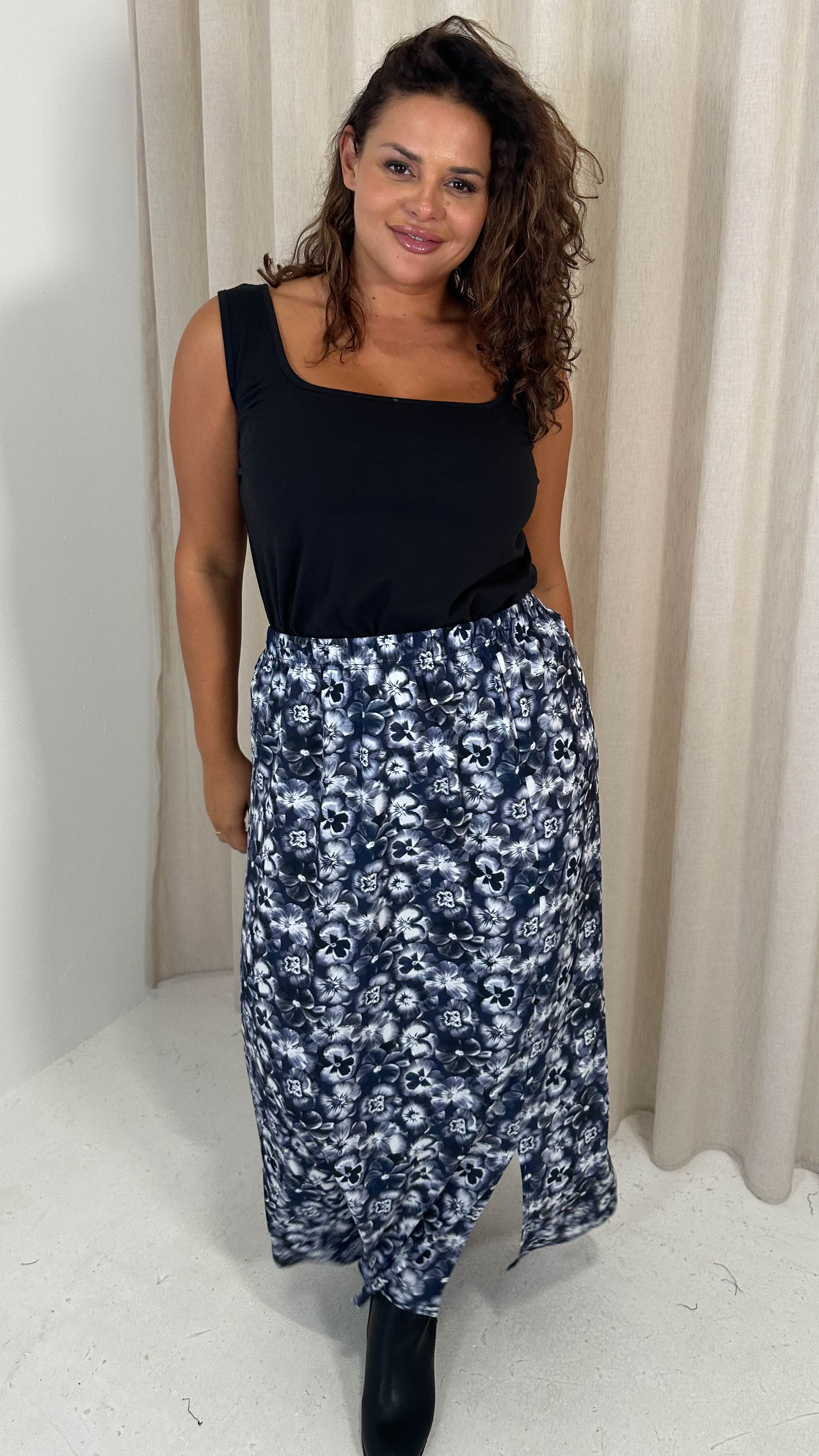 CurveWow Bubble Crepe Split Side Midaxi Skirt Navy Floral