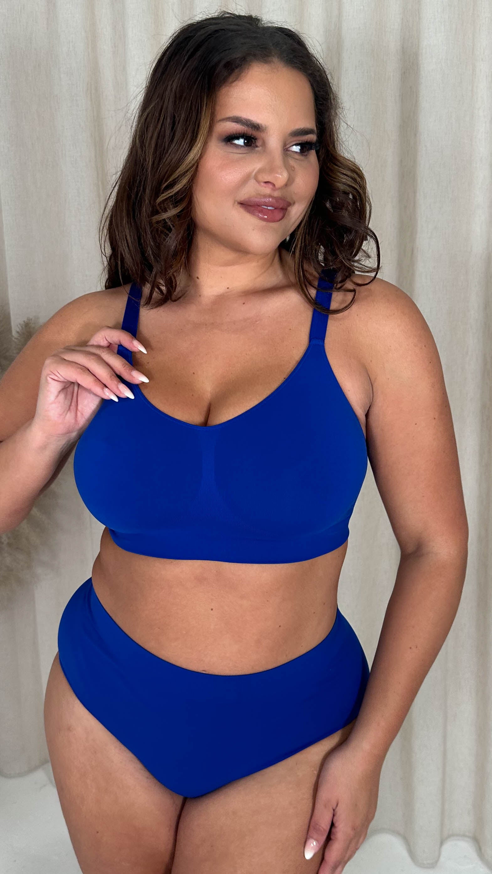 Curvy Seam Free Adjustable Comfort Bra Blue