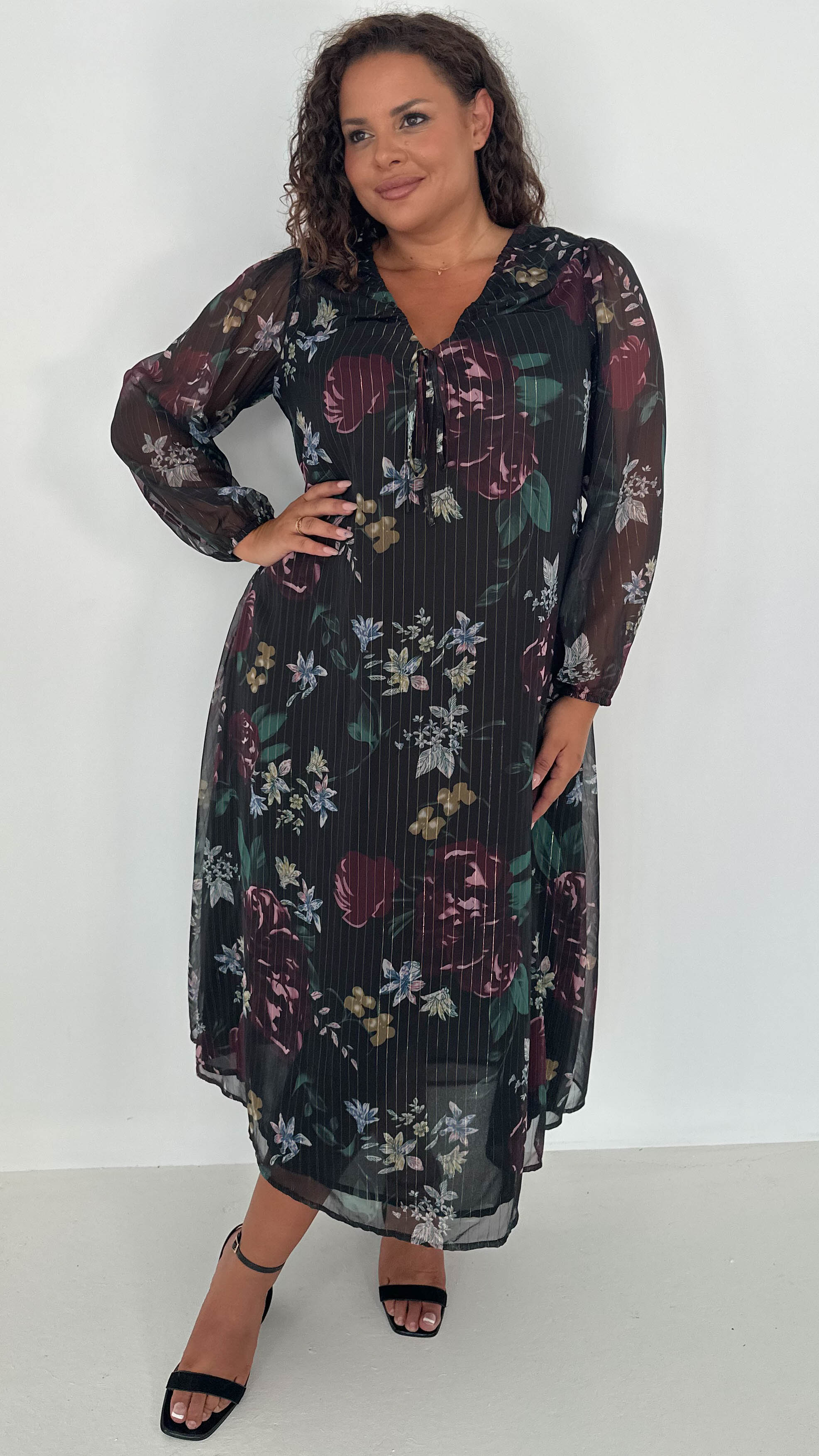 CurveWow V-Neck Tie Detail Maxi Dress Black Floral