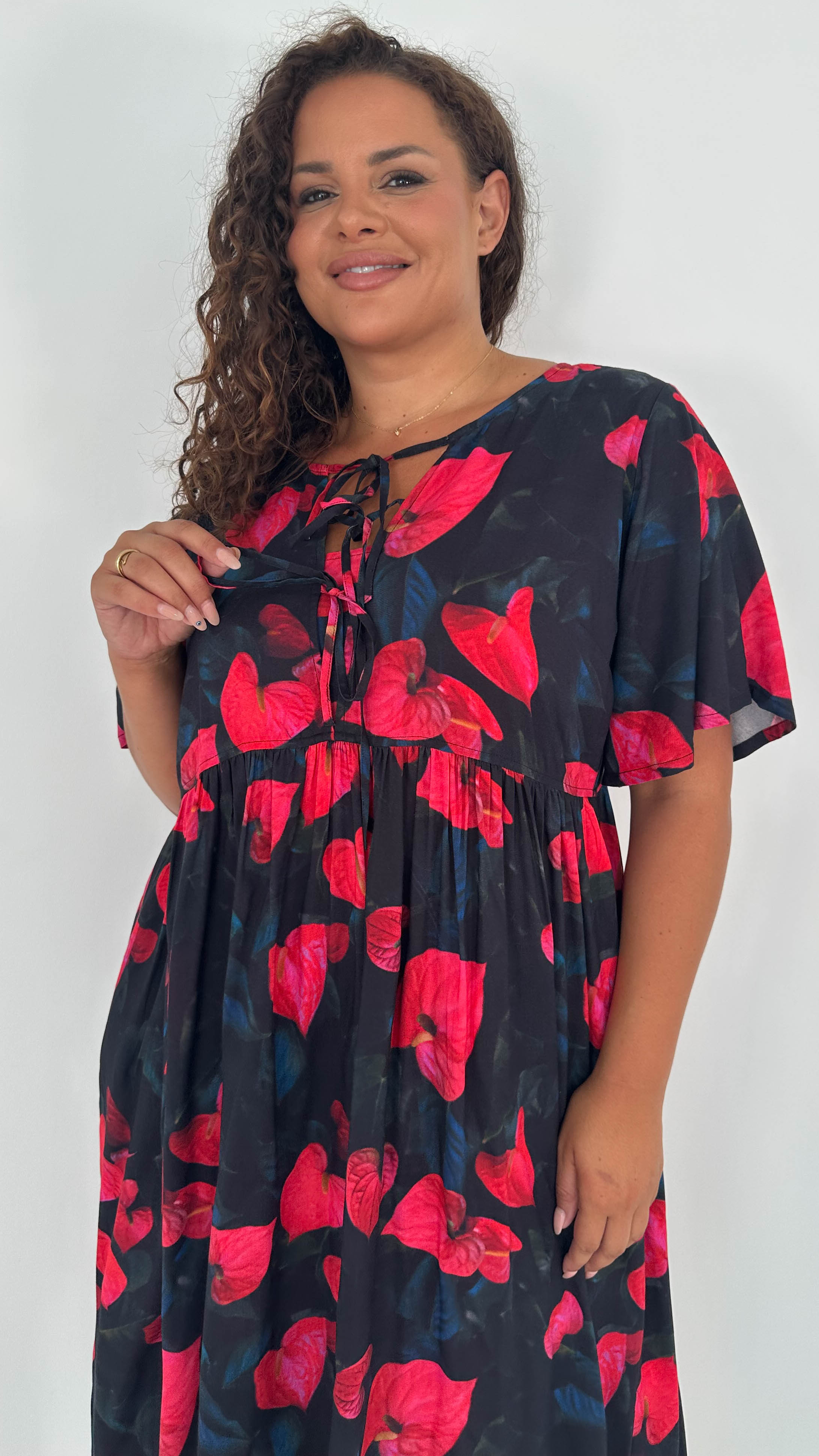 CurveWow Tied Bow Front Dress Black & Red Floral