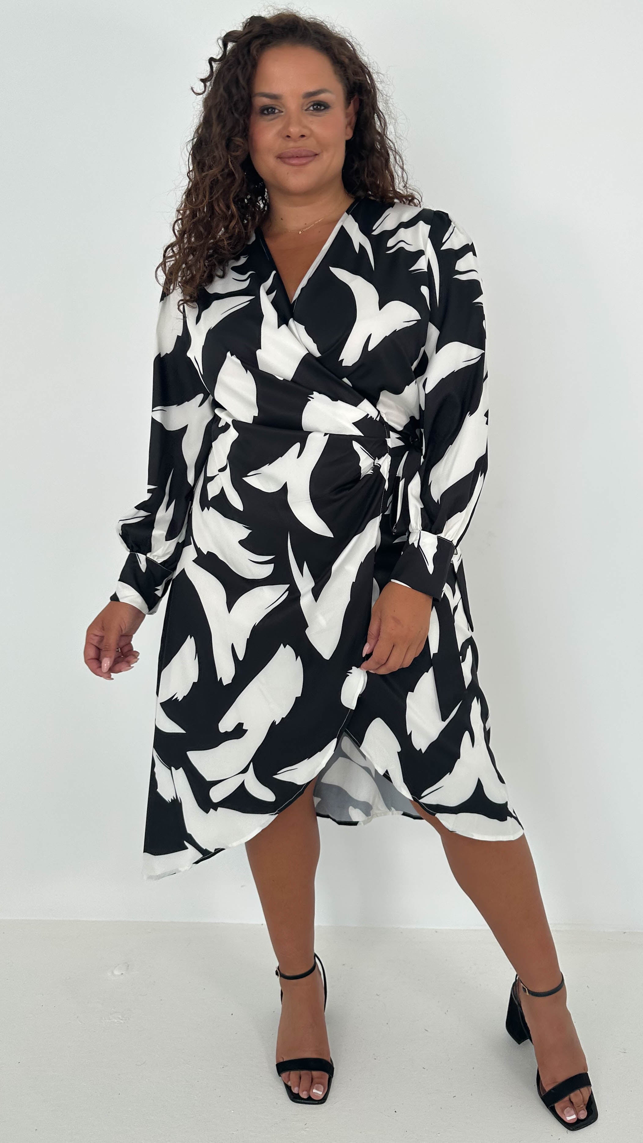 CurveWow Wrap Tie Side Midi Dress Mono Print