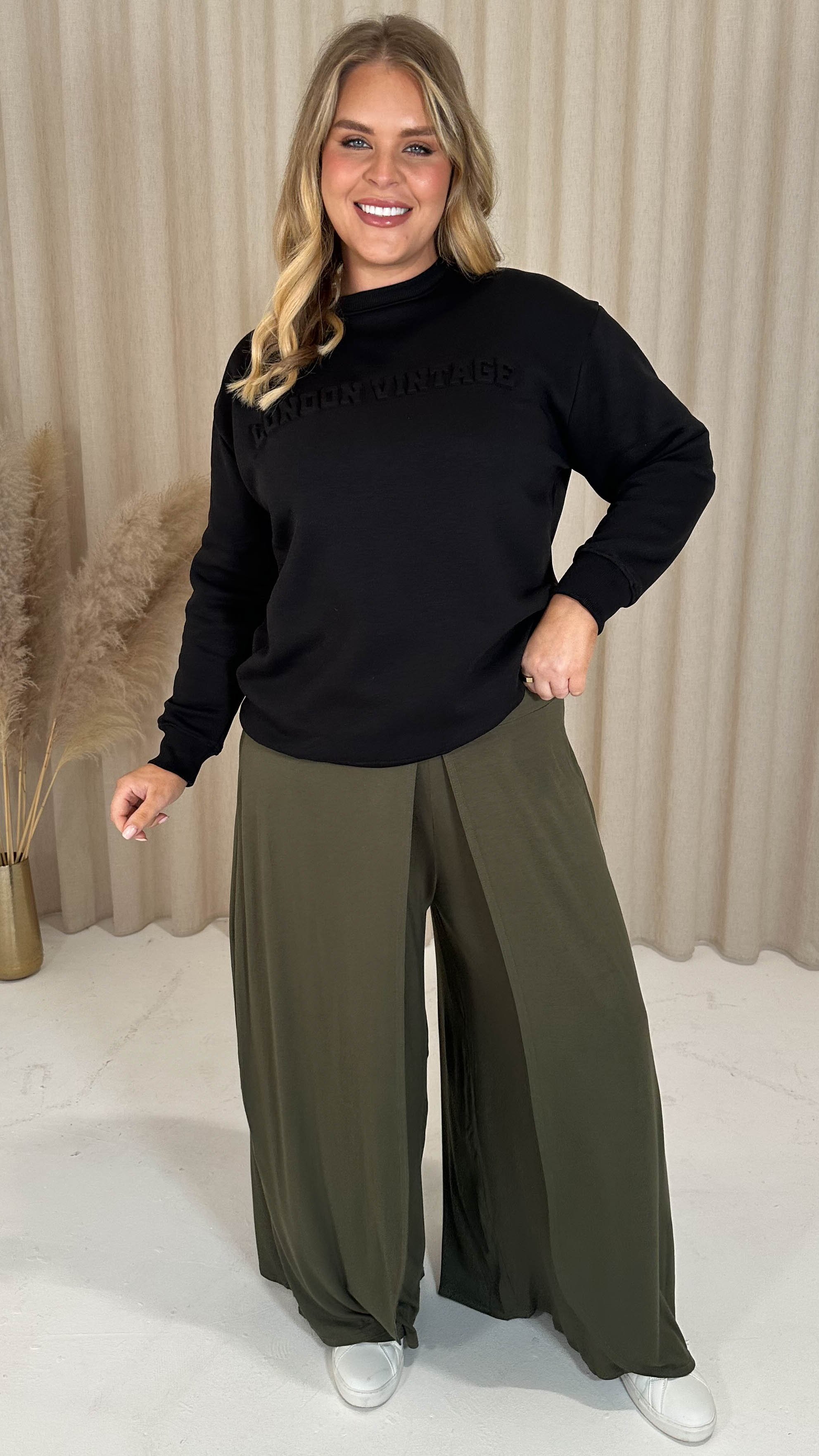 CurveWow Flippy Wide Leg Trousers Khaki