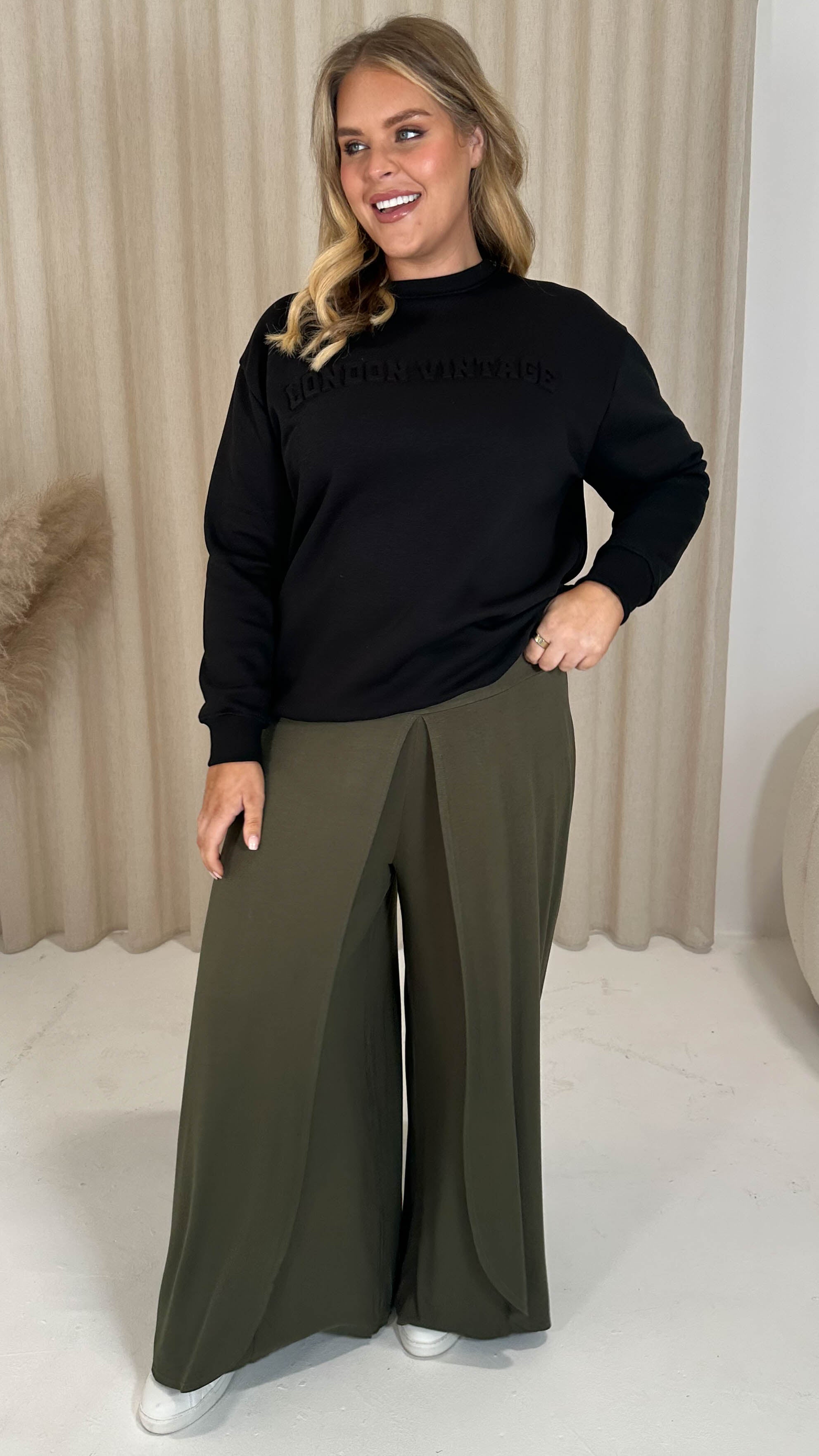CurveWow Flippy Wide Leg Trousers Khaki