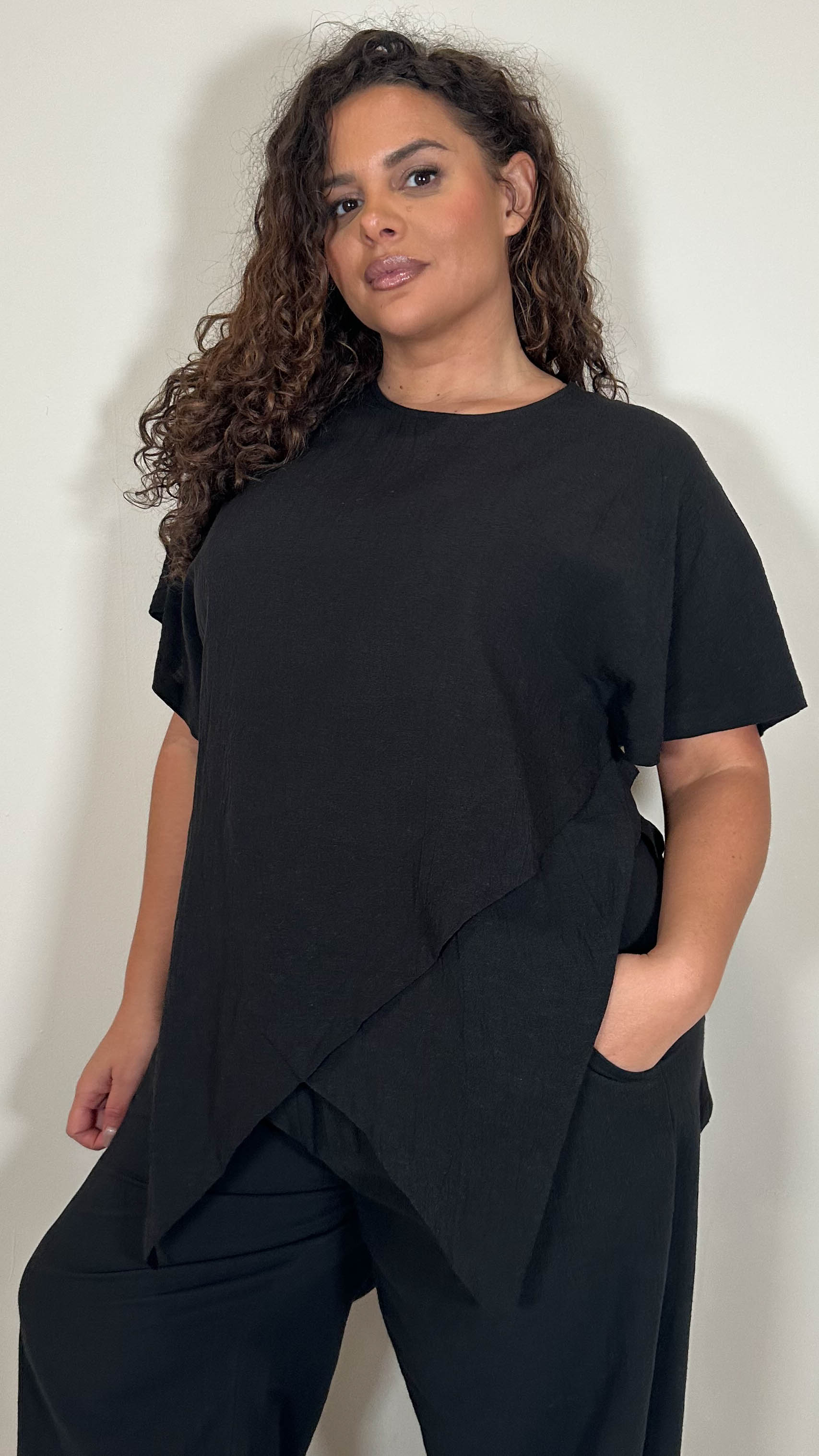 CurveWow Asymmetric Top Black