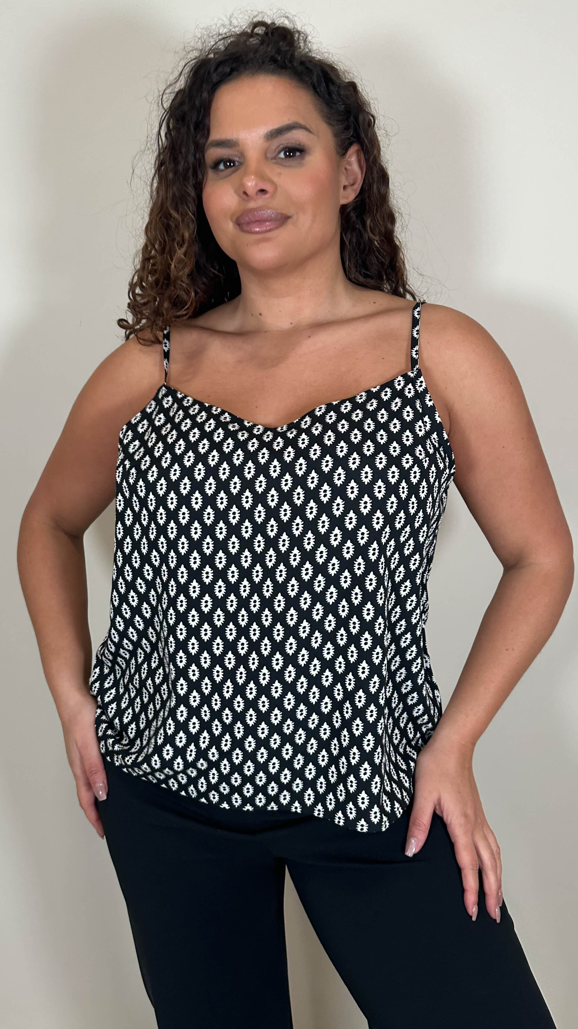 CurveWow Basic Woven Swing Vest Mono Geo