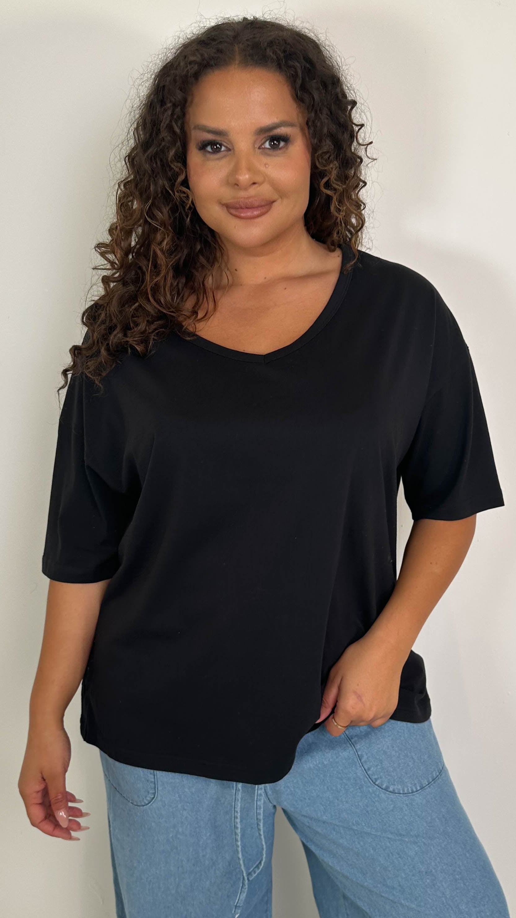 CurveWow Oversized V Neck Basic T-Shirt Black
