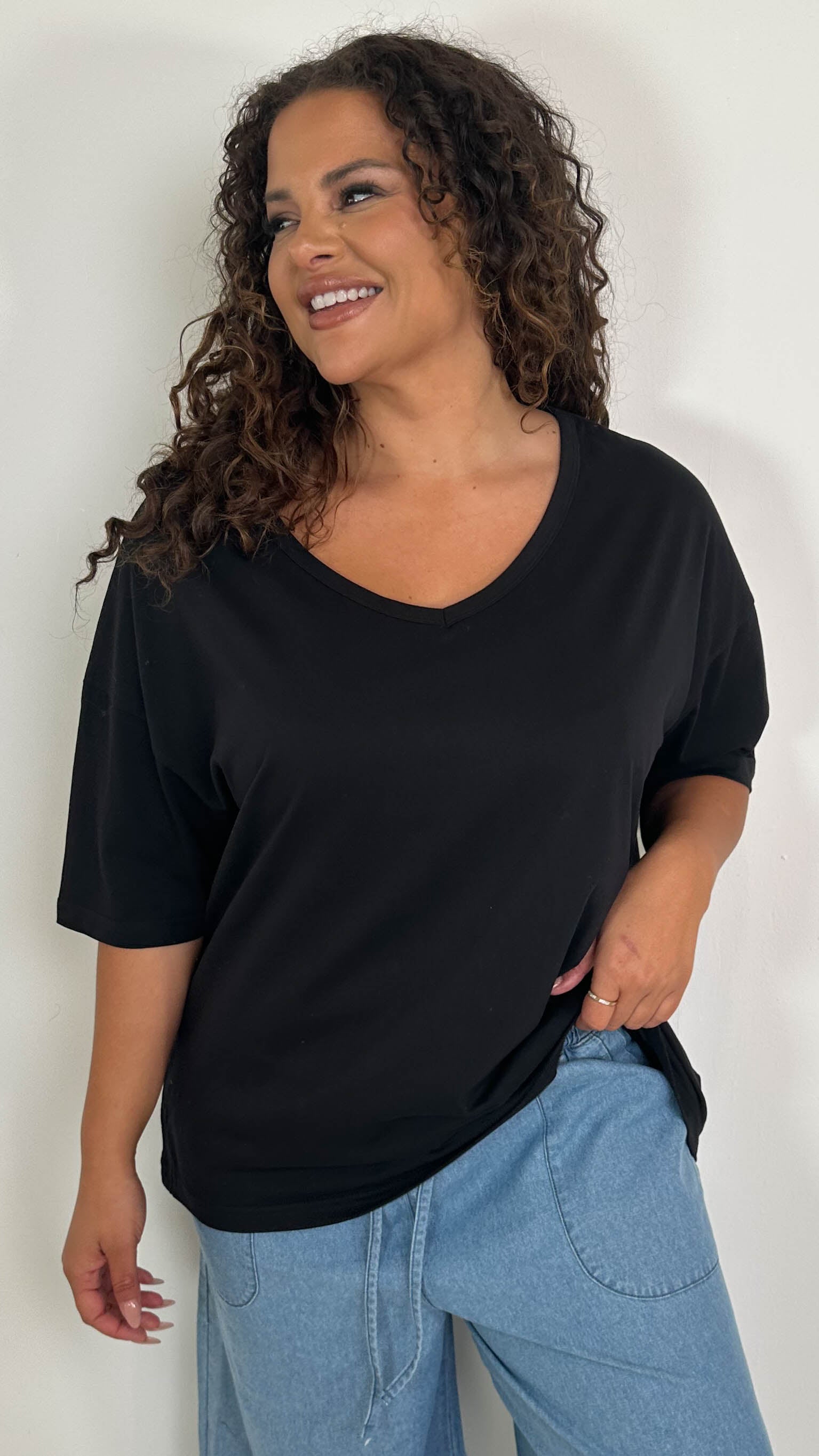 CurveWow Oversized V Neck Basic T-Shirt Black