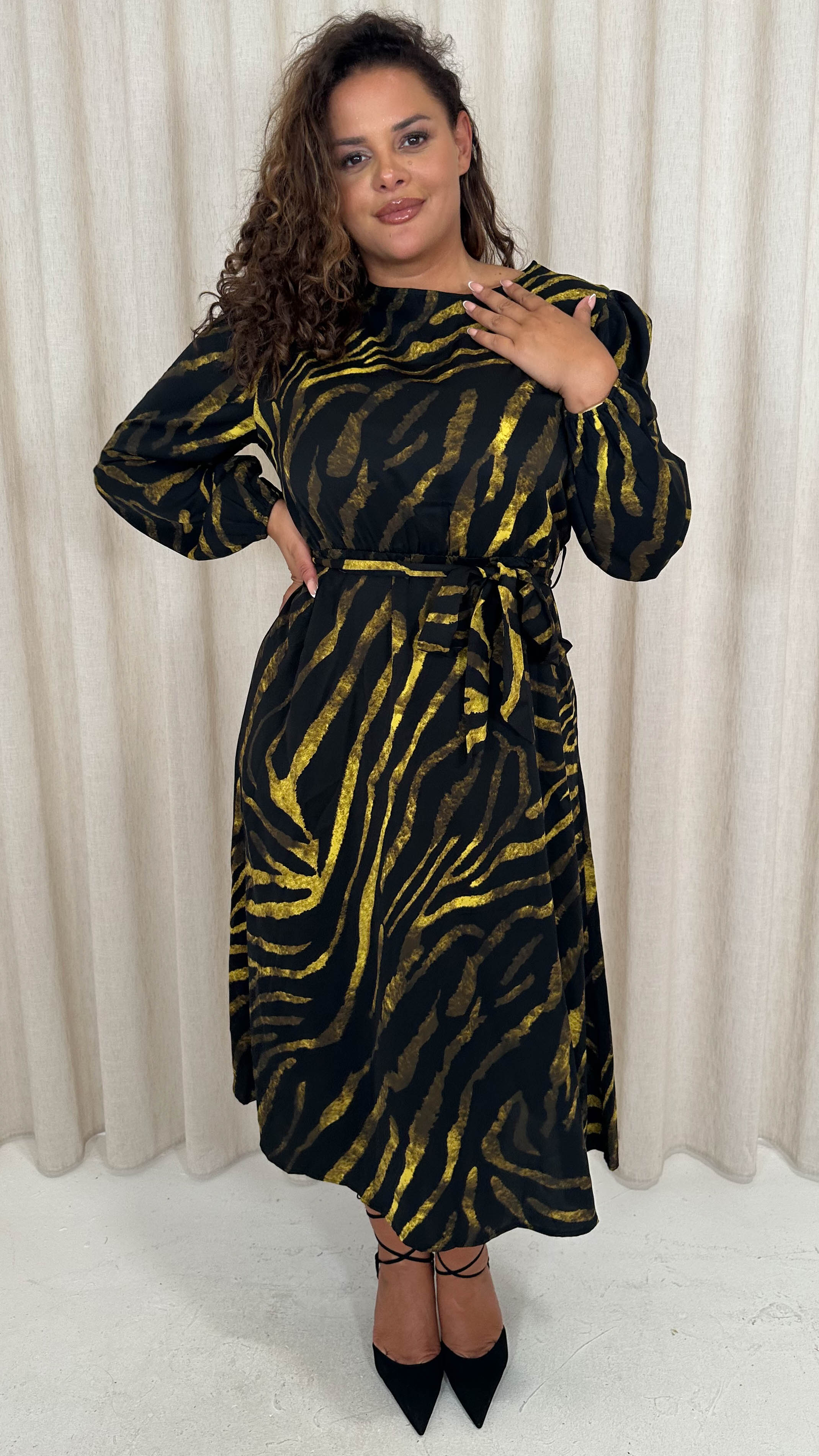 CurveWow Satin Tie Waist Midi Dress Black & Yellow Zebra