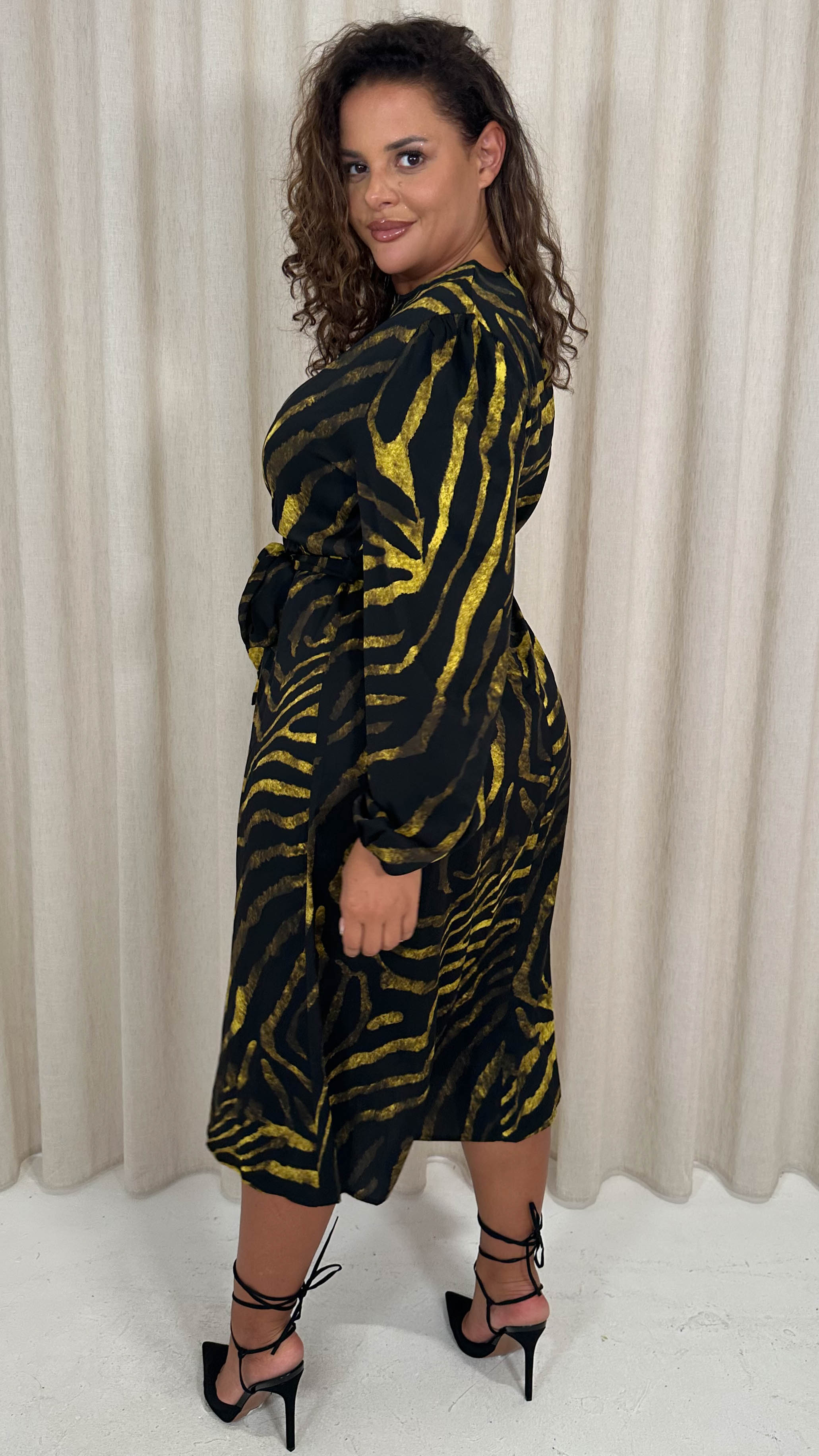 CurveWow Satin Tie Waist Midi Dress Black & Yellow Zebra