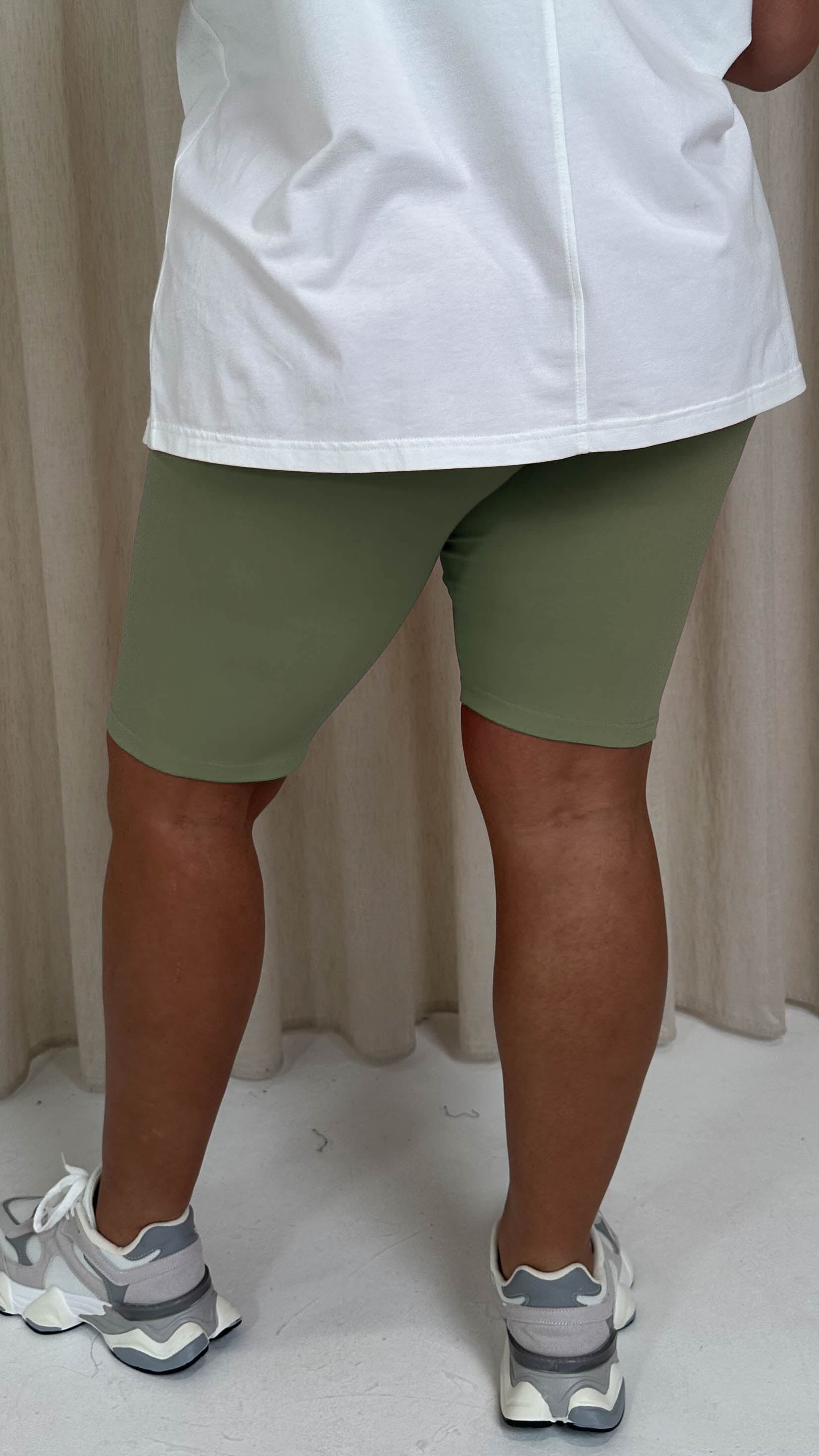 CurveWow Basic Cycling Short Khaki