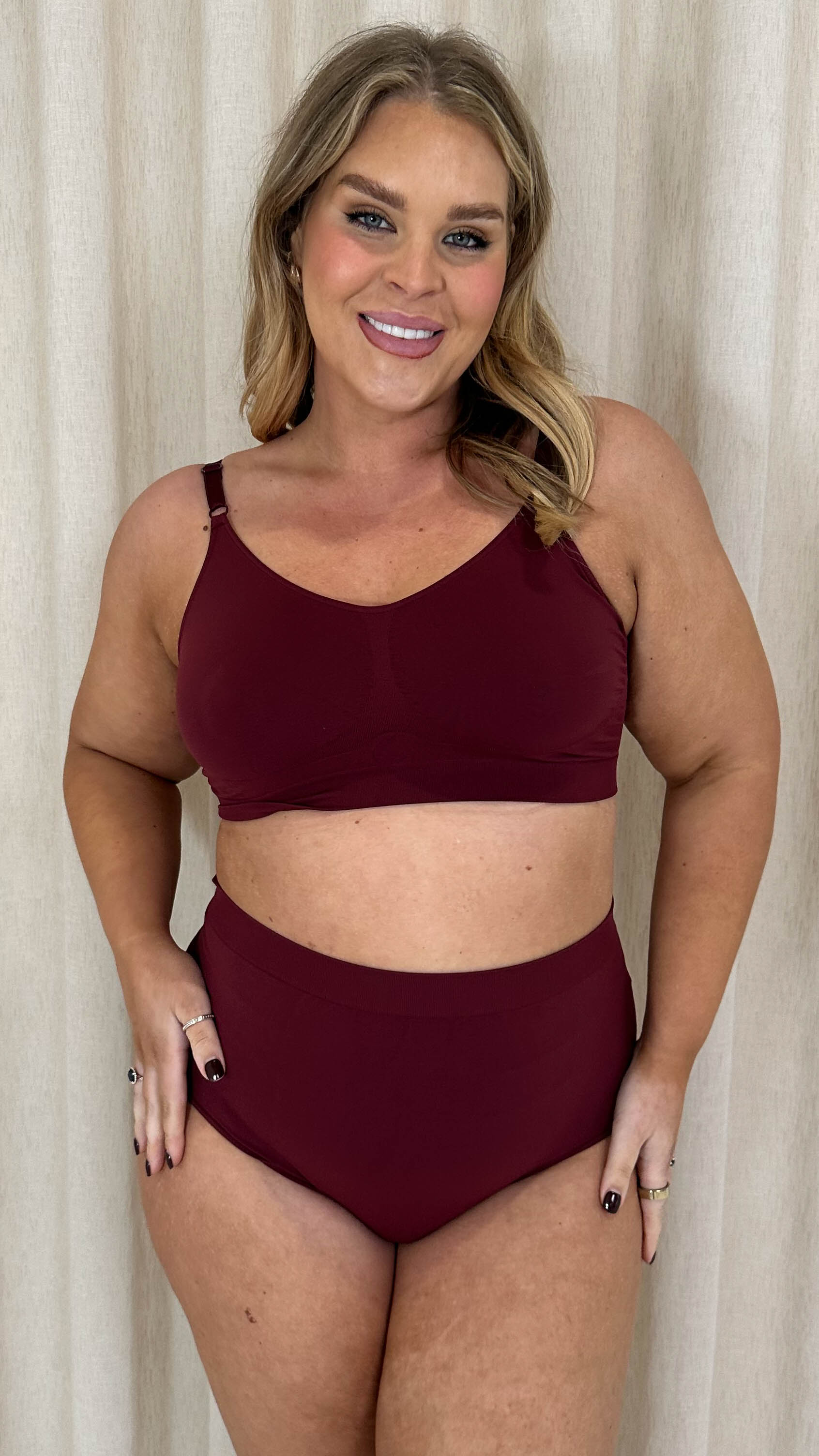 Curvy Seam Free Adjustable Comfort Bra Burgundy