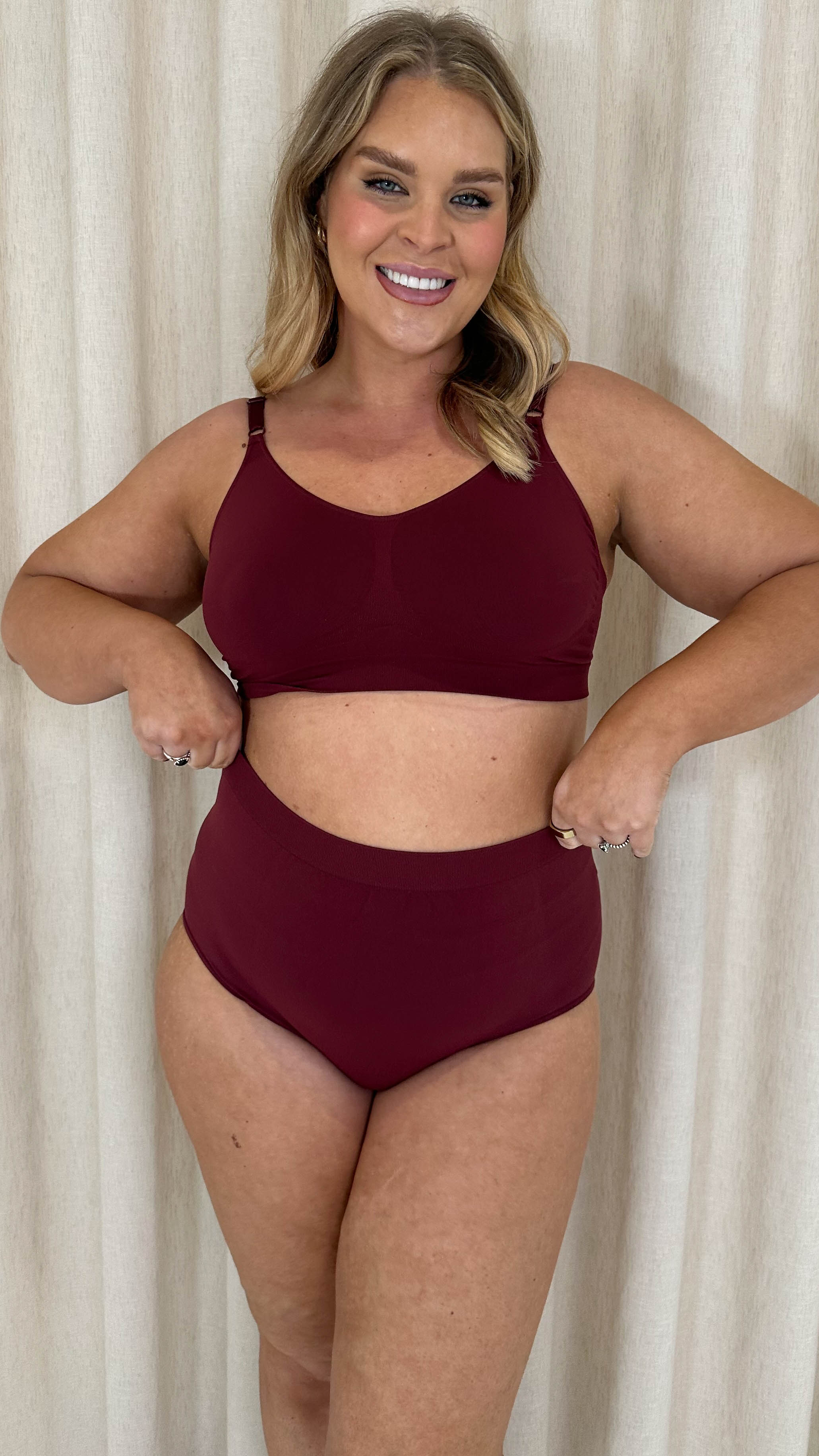 Curvy Seam Free Comfort Brief Burgundy