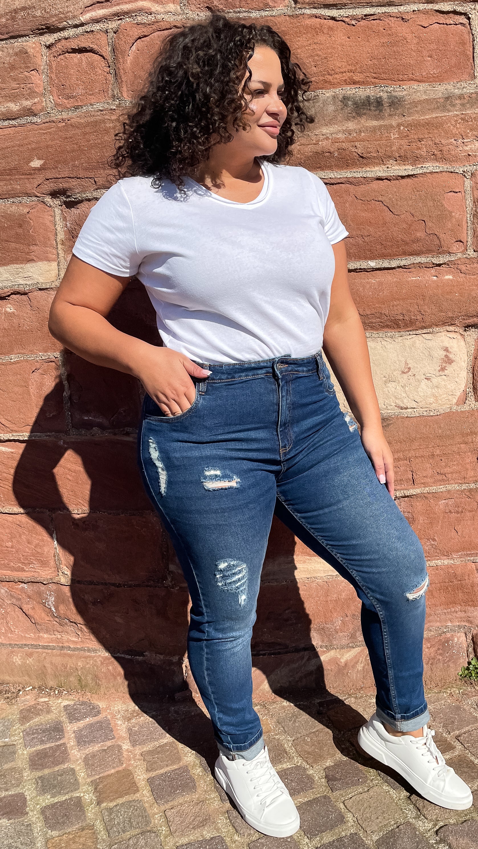 CurveWow Mom Jeans Mid Wash -Short