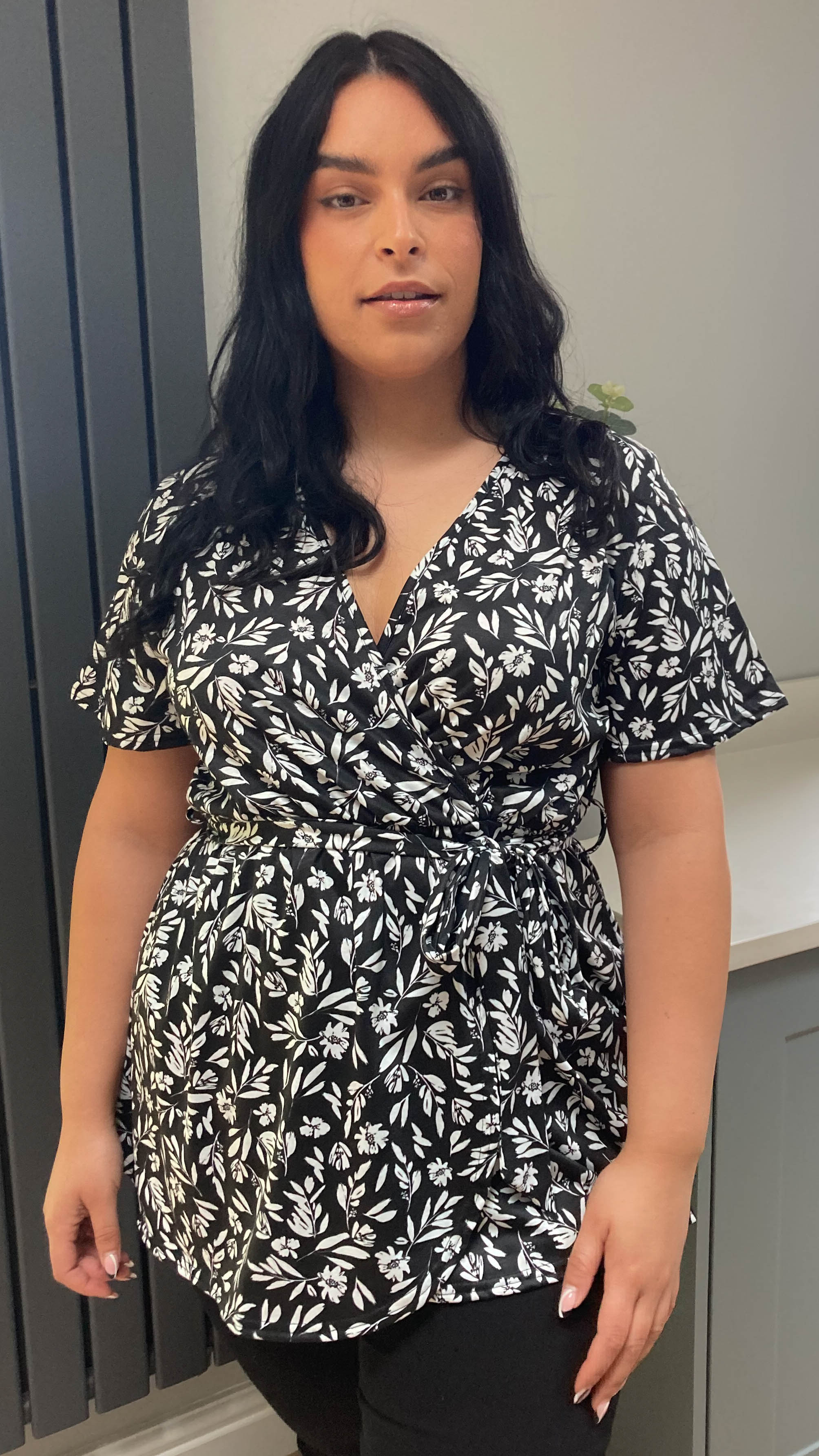 CurveWow Wrap Top Black White Floral