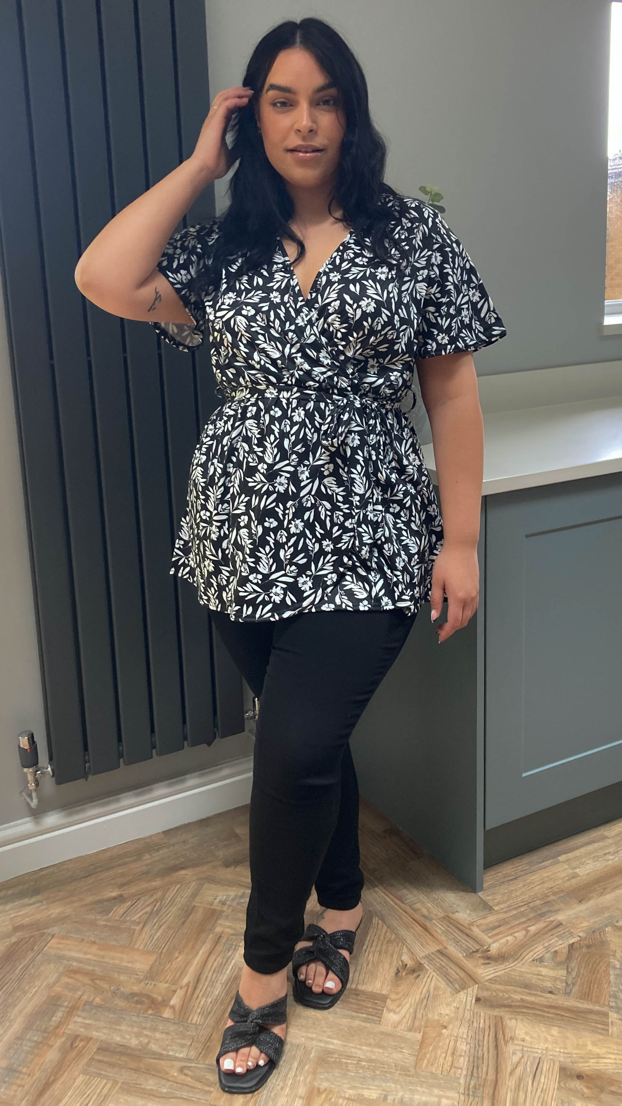 CurveWow Wrap Top Black White Floral
