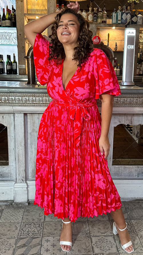CurveWow Short Sleeve Pleated Wrap Dress Red Print