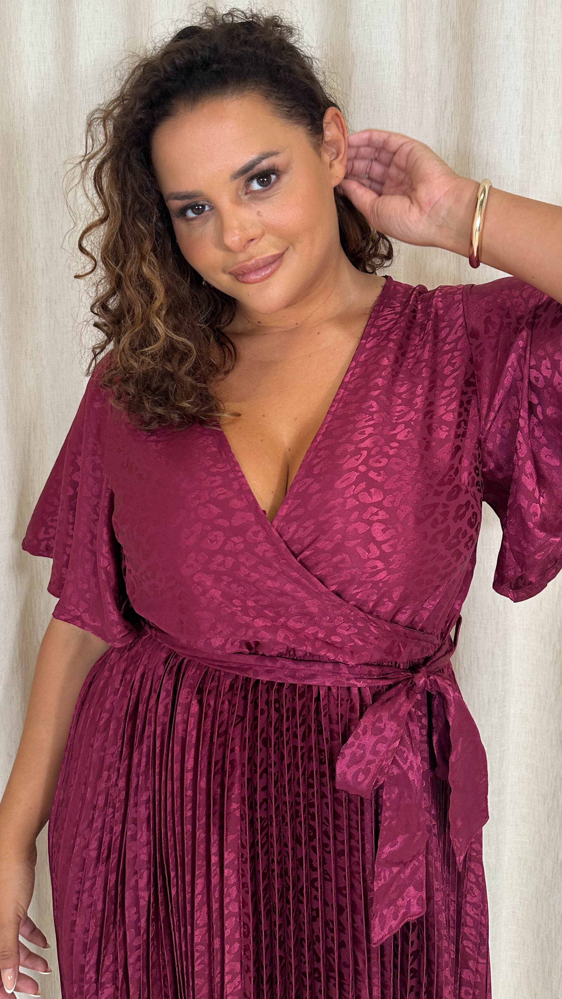 CurveWow Short Sleeve Pleated Midi Dress Wine Animal