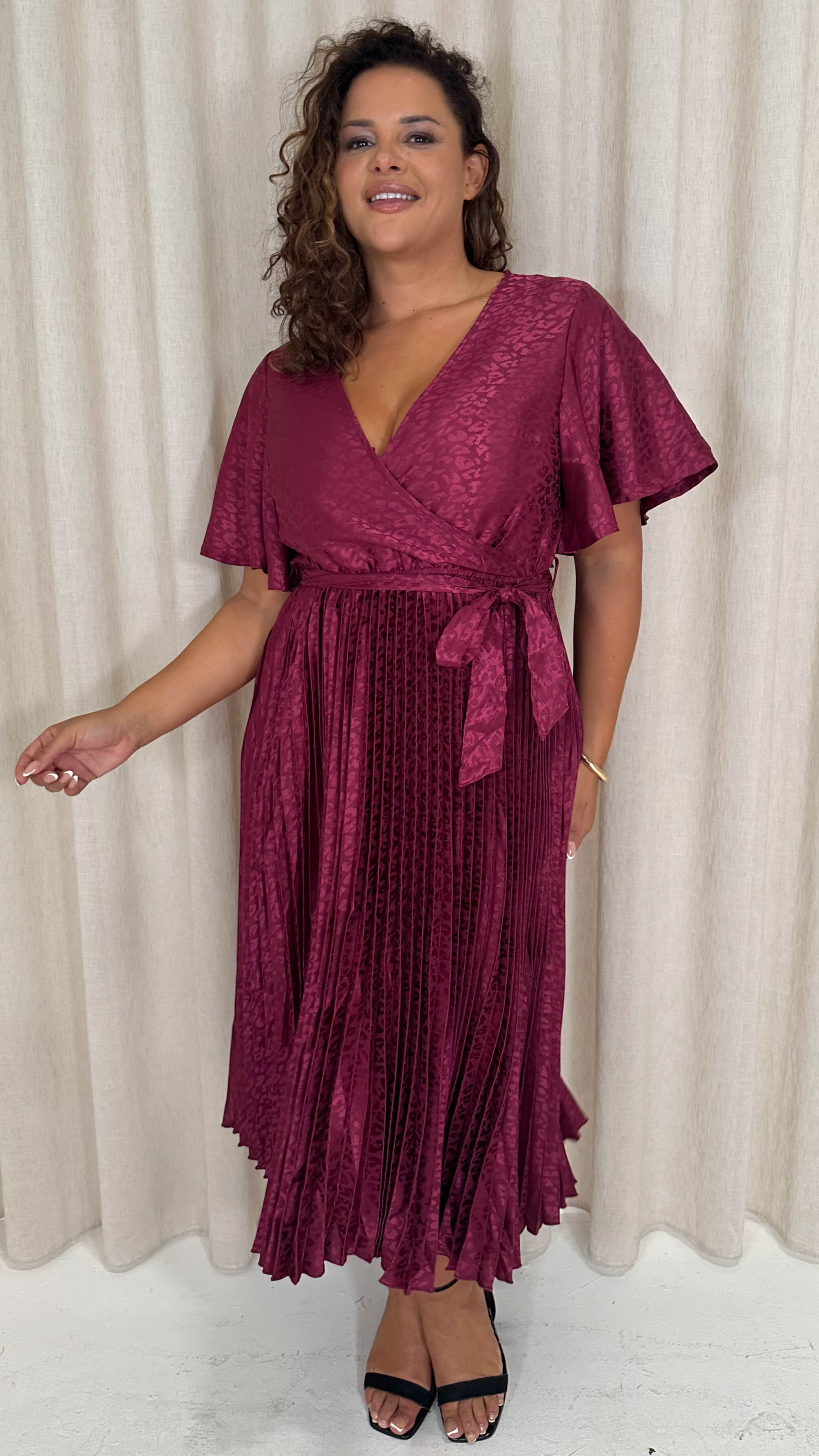 CurveWow Short Sleeve Pleated Midi Dress Wine Animal
