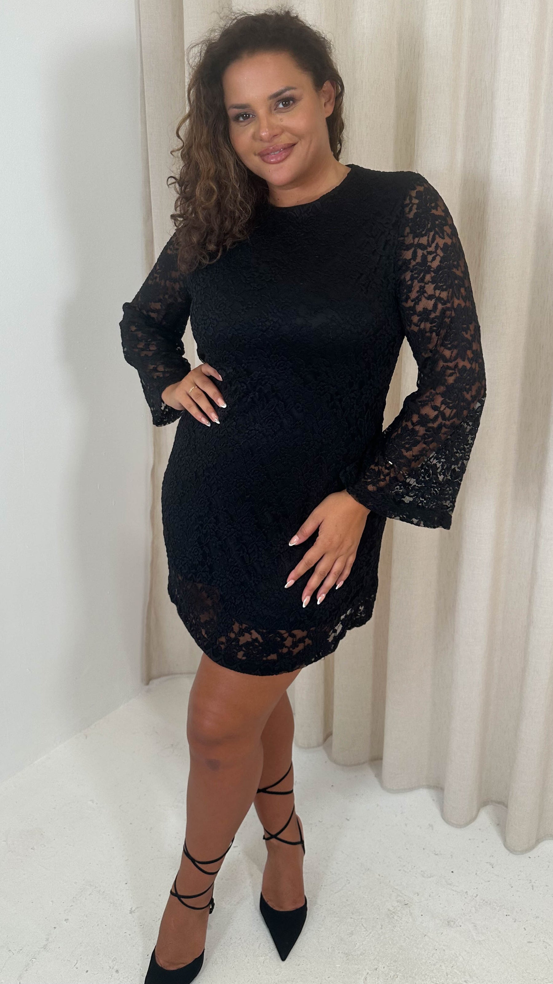 CurveWow Floral Lace Shift Dress Black Curvewow CurveWow Floral Lace Shift Dress Black Curvewow