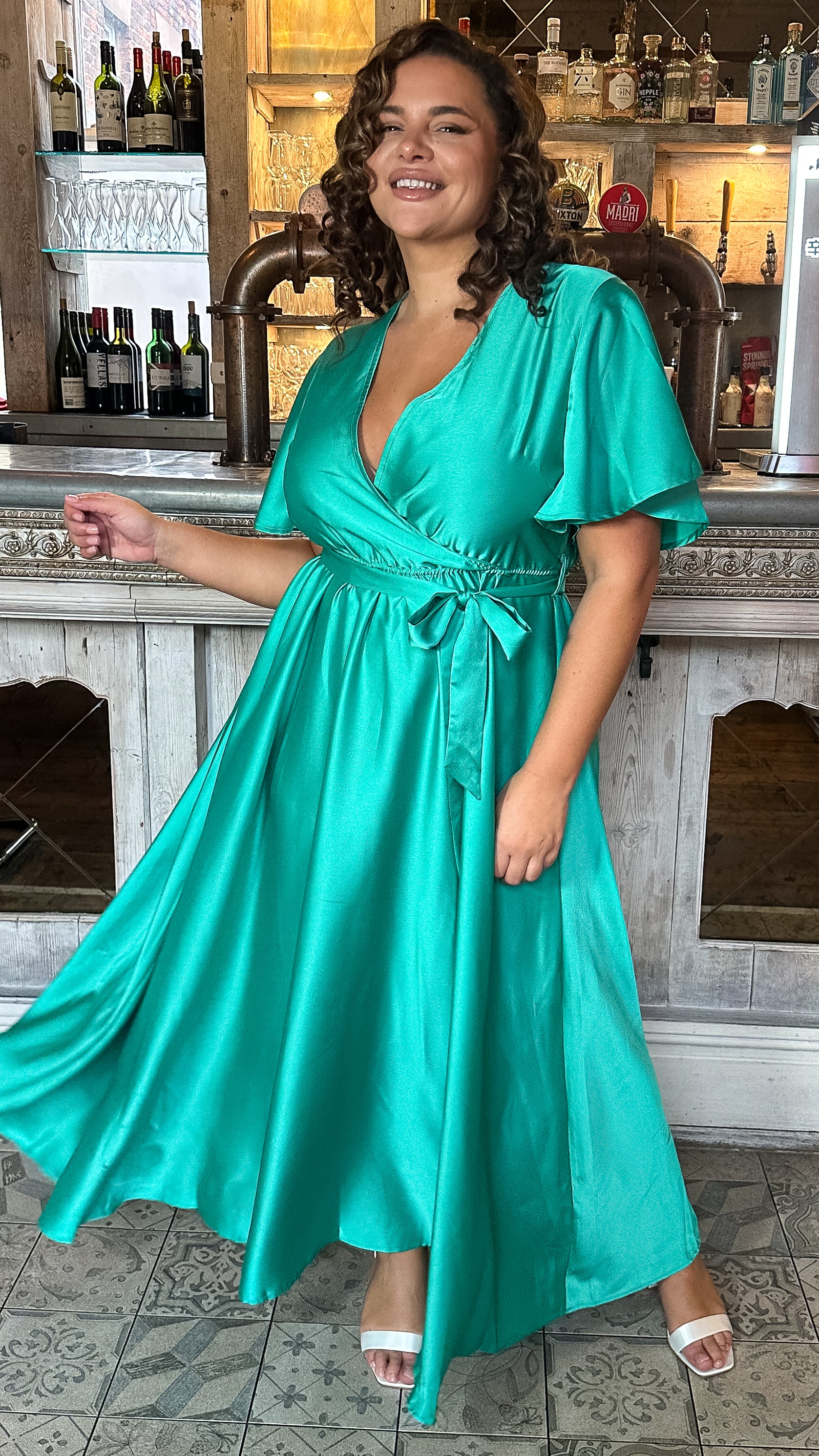 CurveWow Angel Sleeve Satin Maxi Dress Green Curvewow CurveWow Angel Sleeve Satin Maxi Dress Green Curvewow