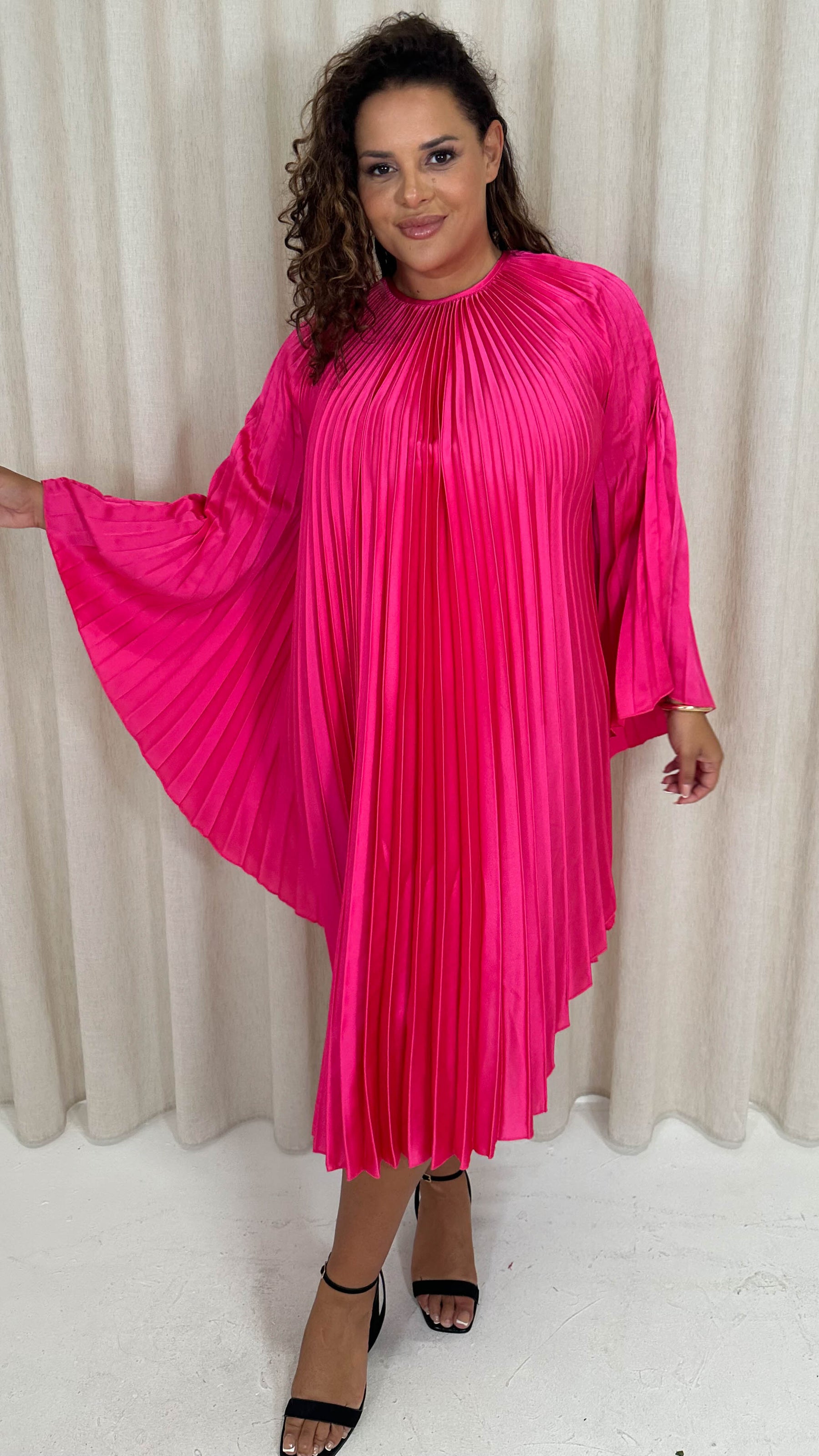 CurveWow Pleated Swing Dress Pink – Curvewow CurveWow Pleated Swing Dress Pink – Curvewow