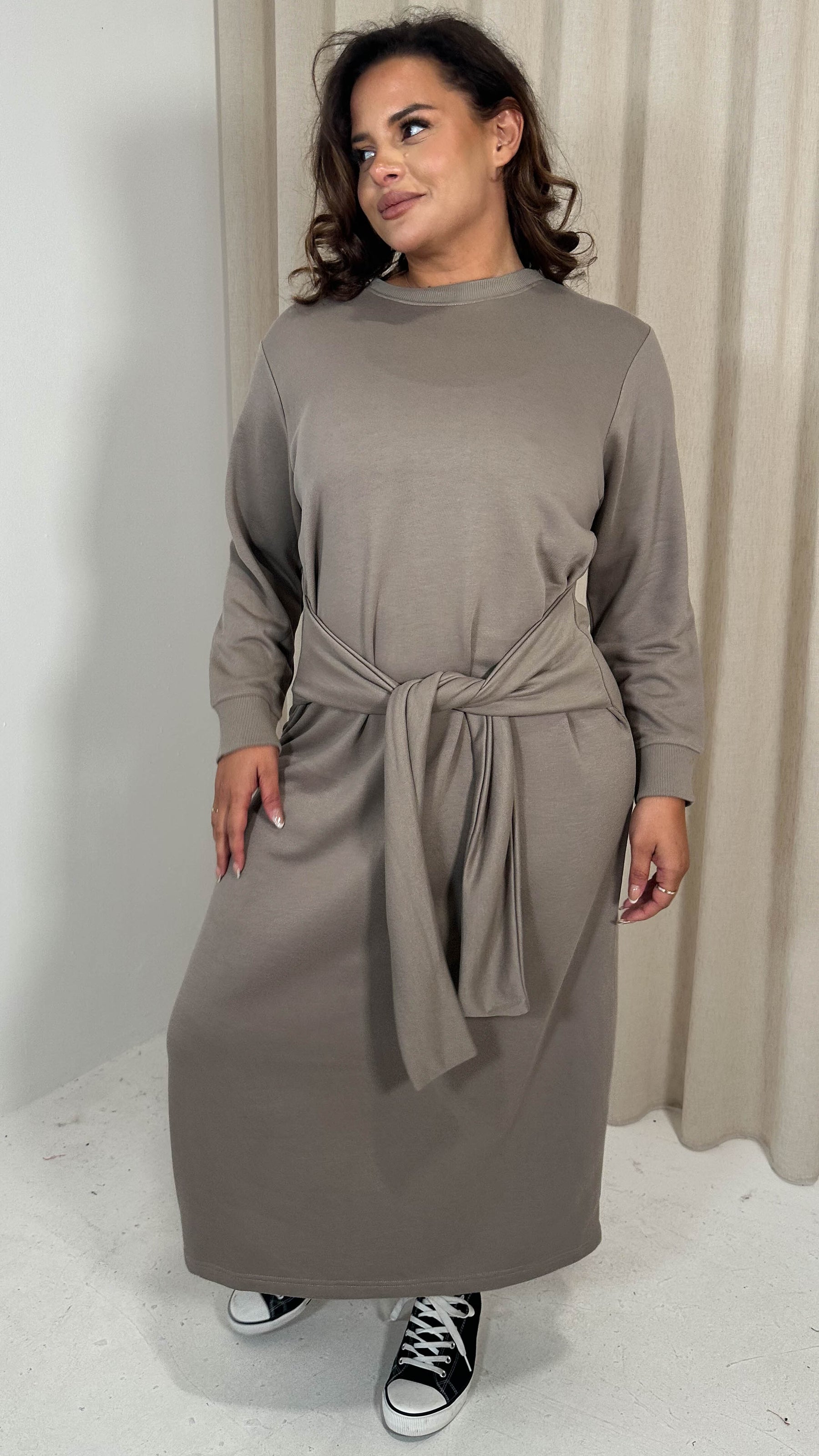 CurveWow Midi Jumper Dress With Tie Waist Beige – Curvewow