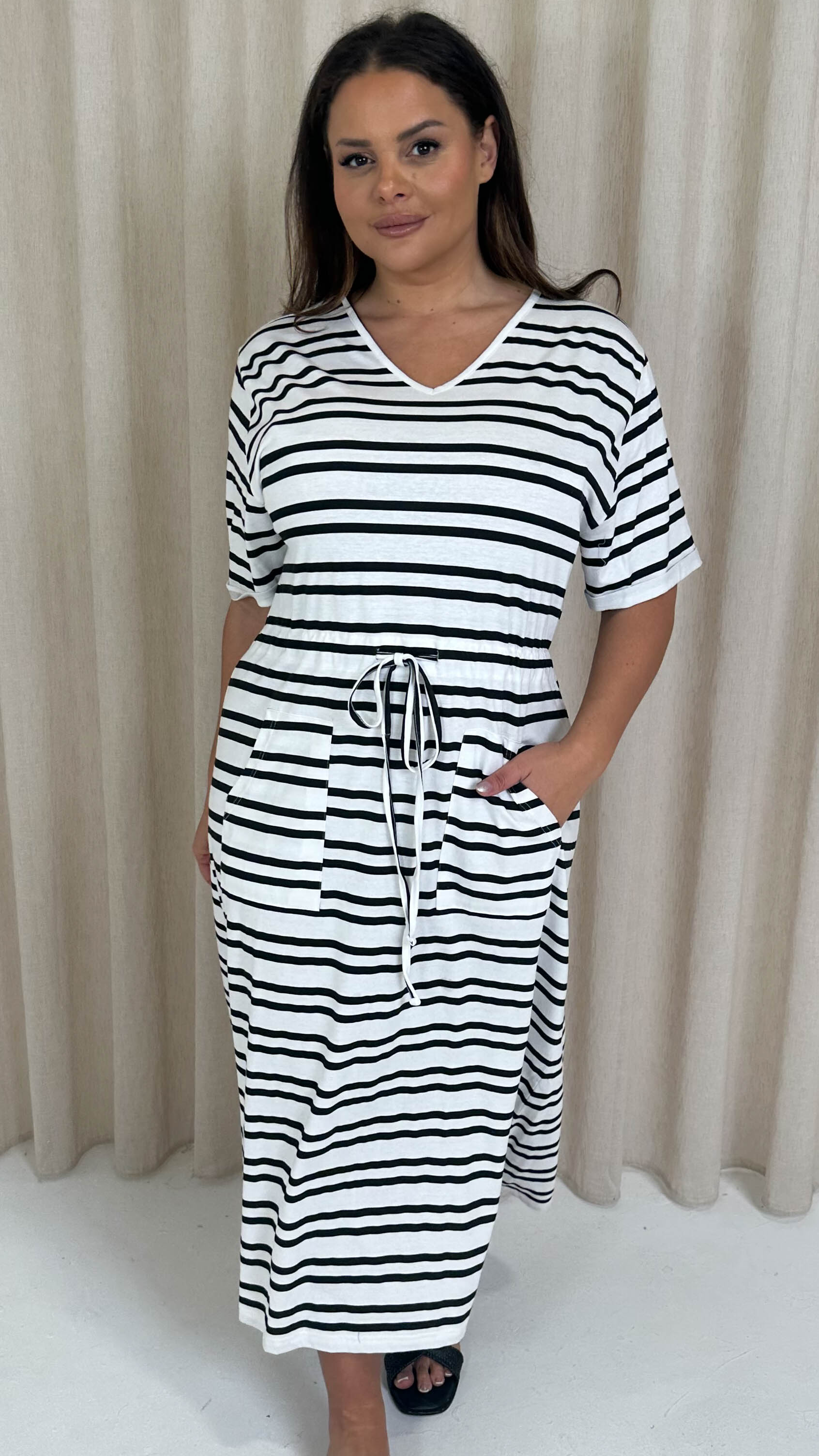 CurveWow Maxi T-Shirt Dress With Drawstring White Based Stripe