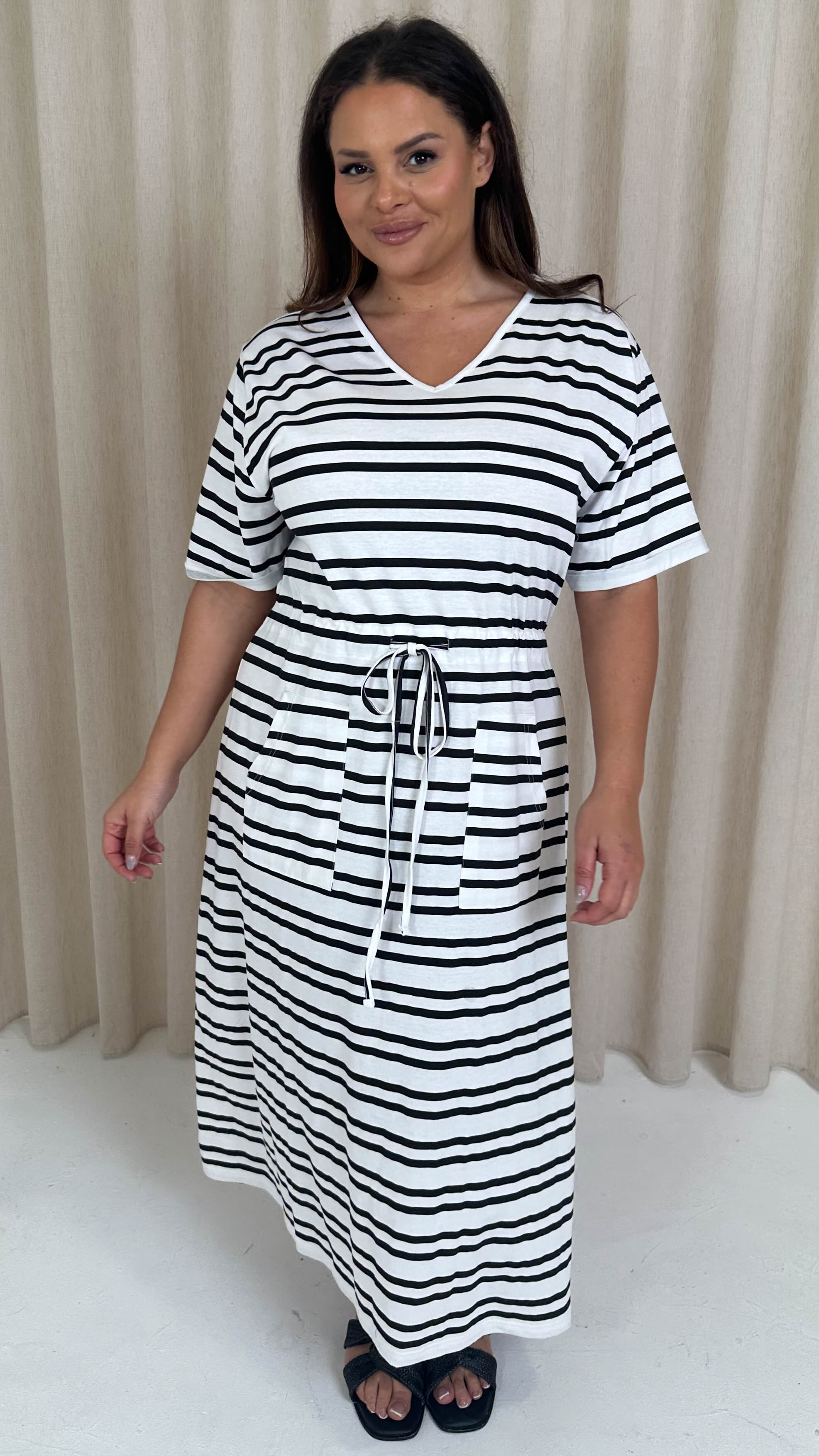 CurveWow Maxi T-Shirt Dress With Drawstring White Based Stripe