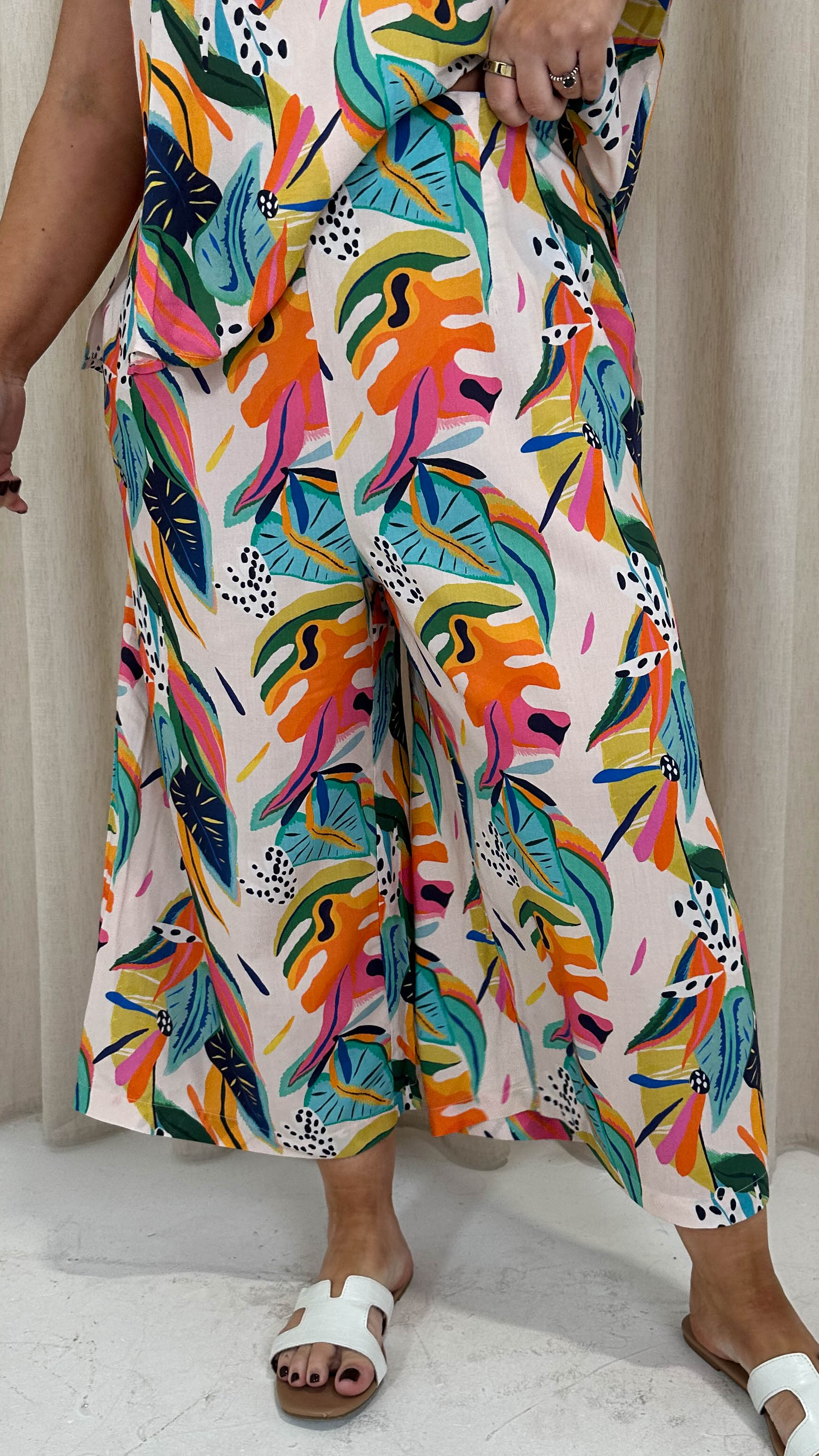 CurveWow Woven Wide Leg Culottes Multi Print