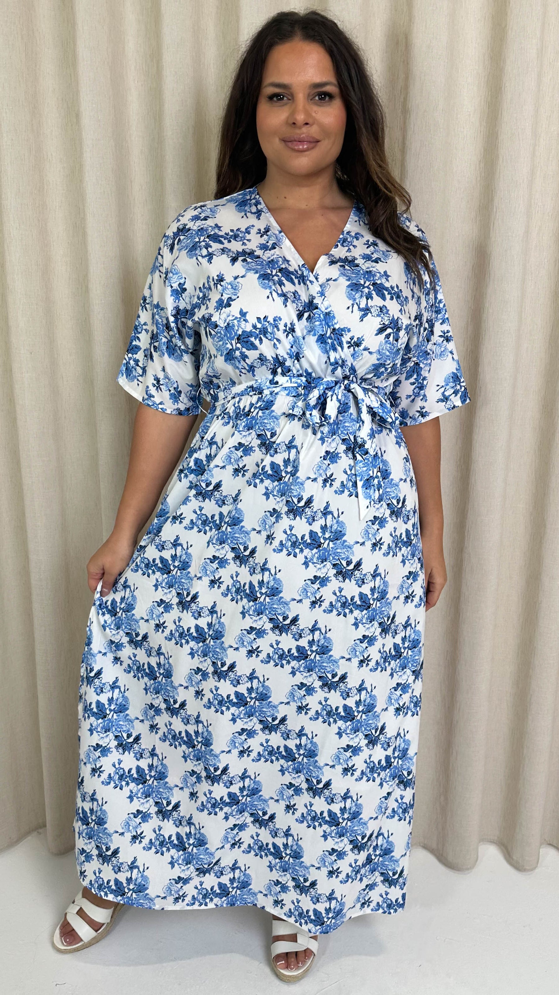 CurveWow Oriental Wrap Maxi Dress Blue Floral Curvewow CurveWow Oriental Wrap Maxi Dress Blue Floral Curvewow