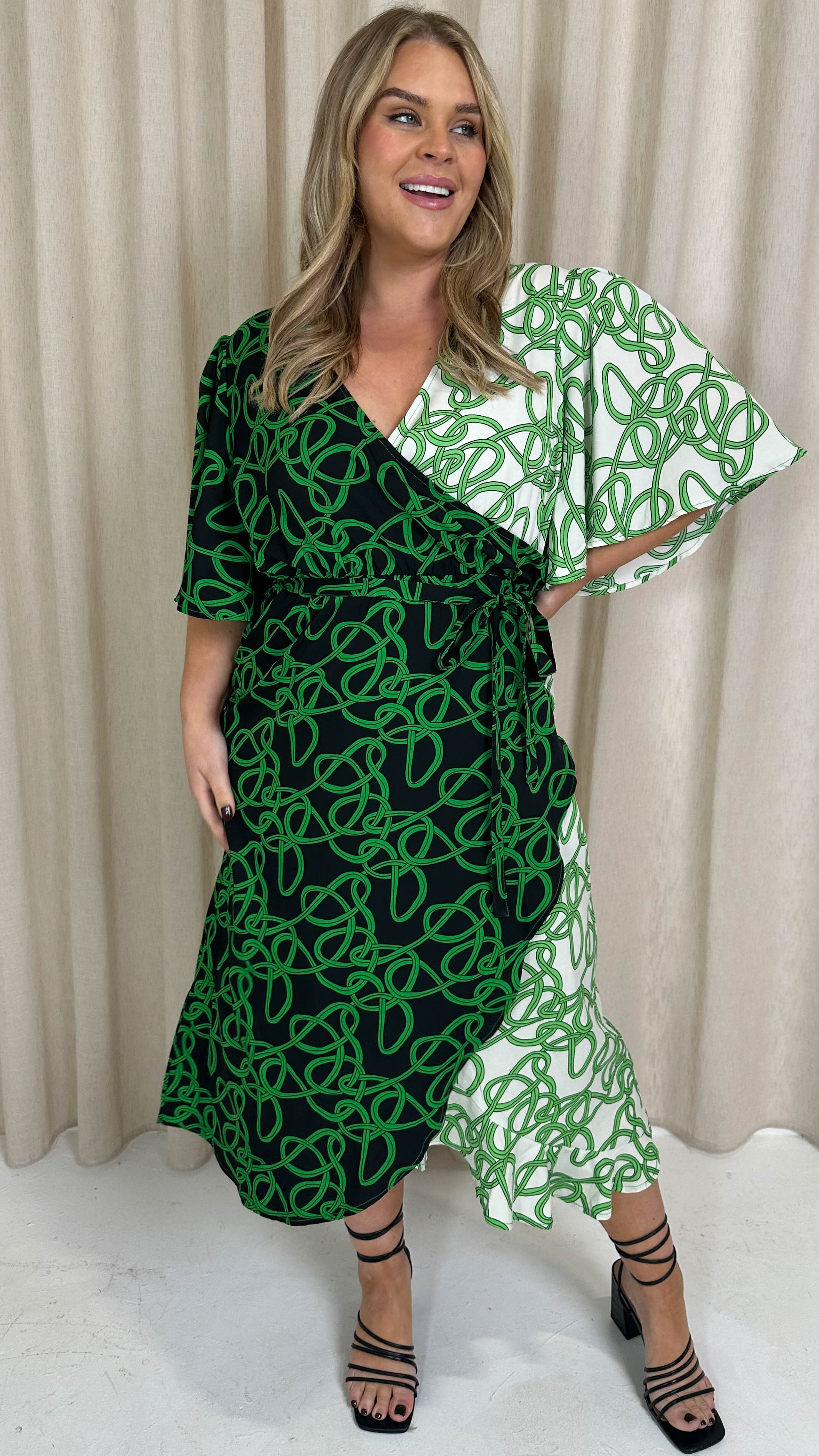 CurveWow Spliced Wrap Midaxi Dress Green Chain Curvewow CurveWow Spliced Wrap Midaxi Dress Green Chain Curvewow