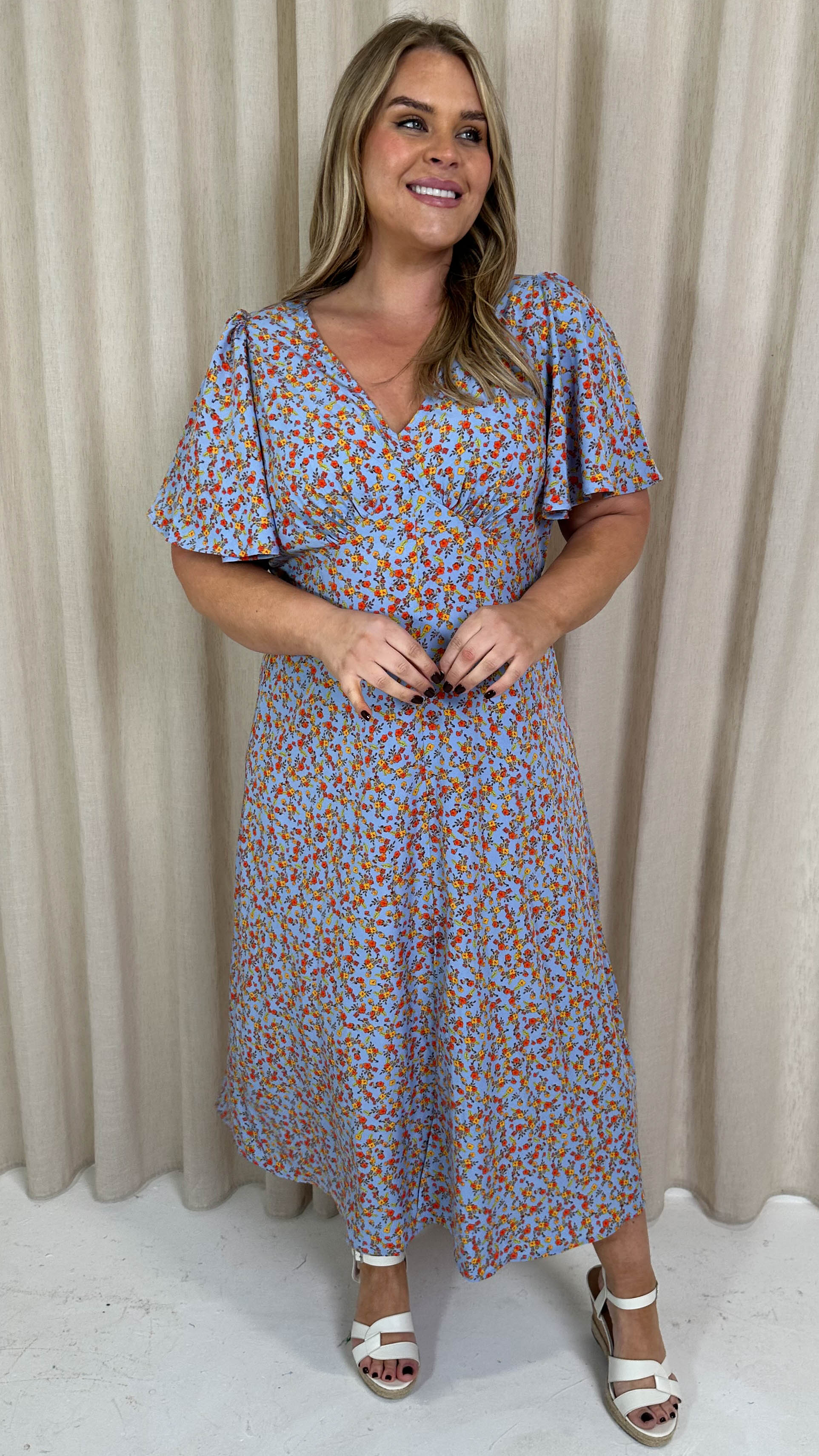 CurveWow V Neck Split Front Midaxi Dress Blue Ditsy