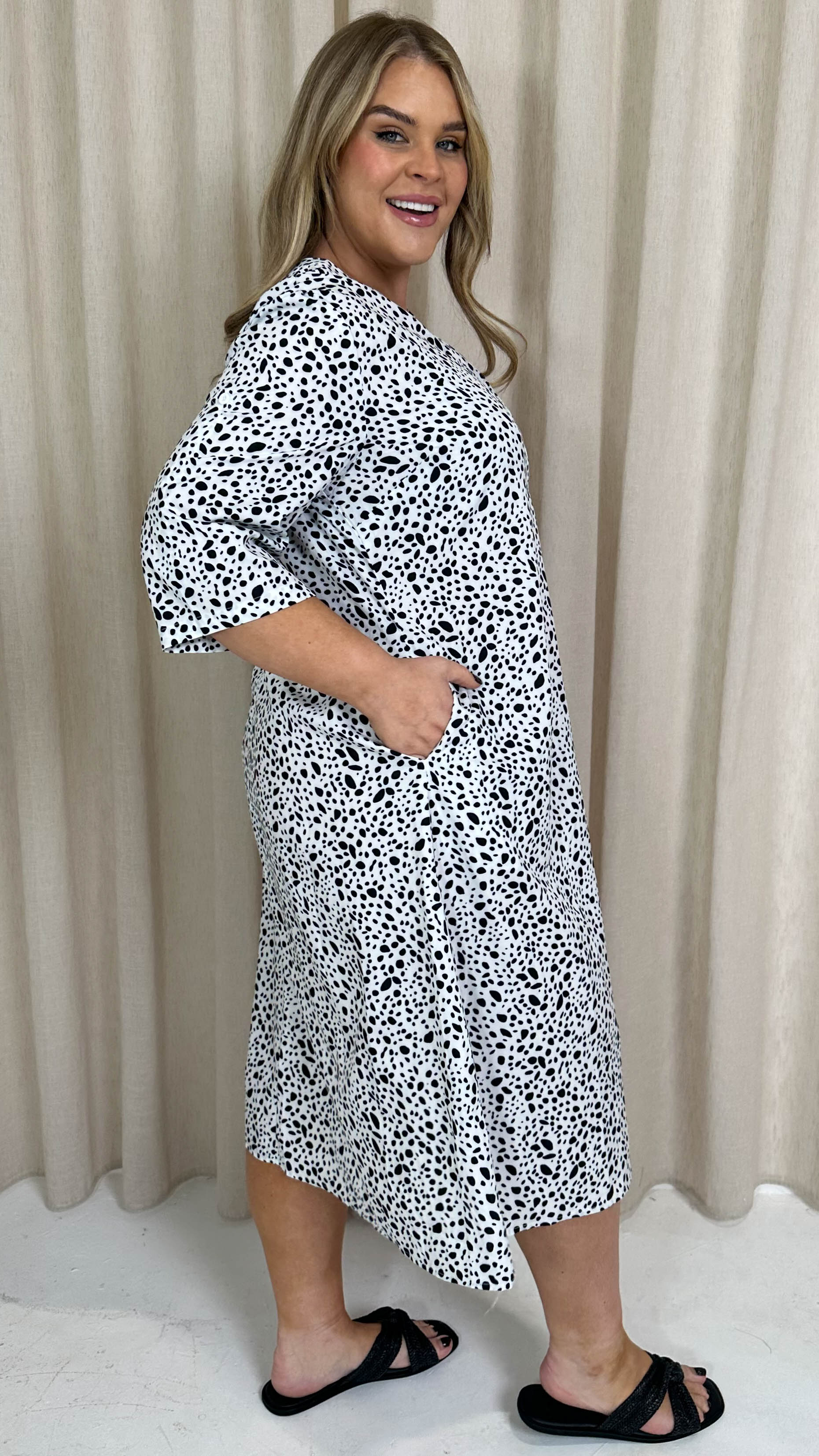CurveWow Button Front Midi Shift Dress Mono Spot