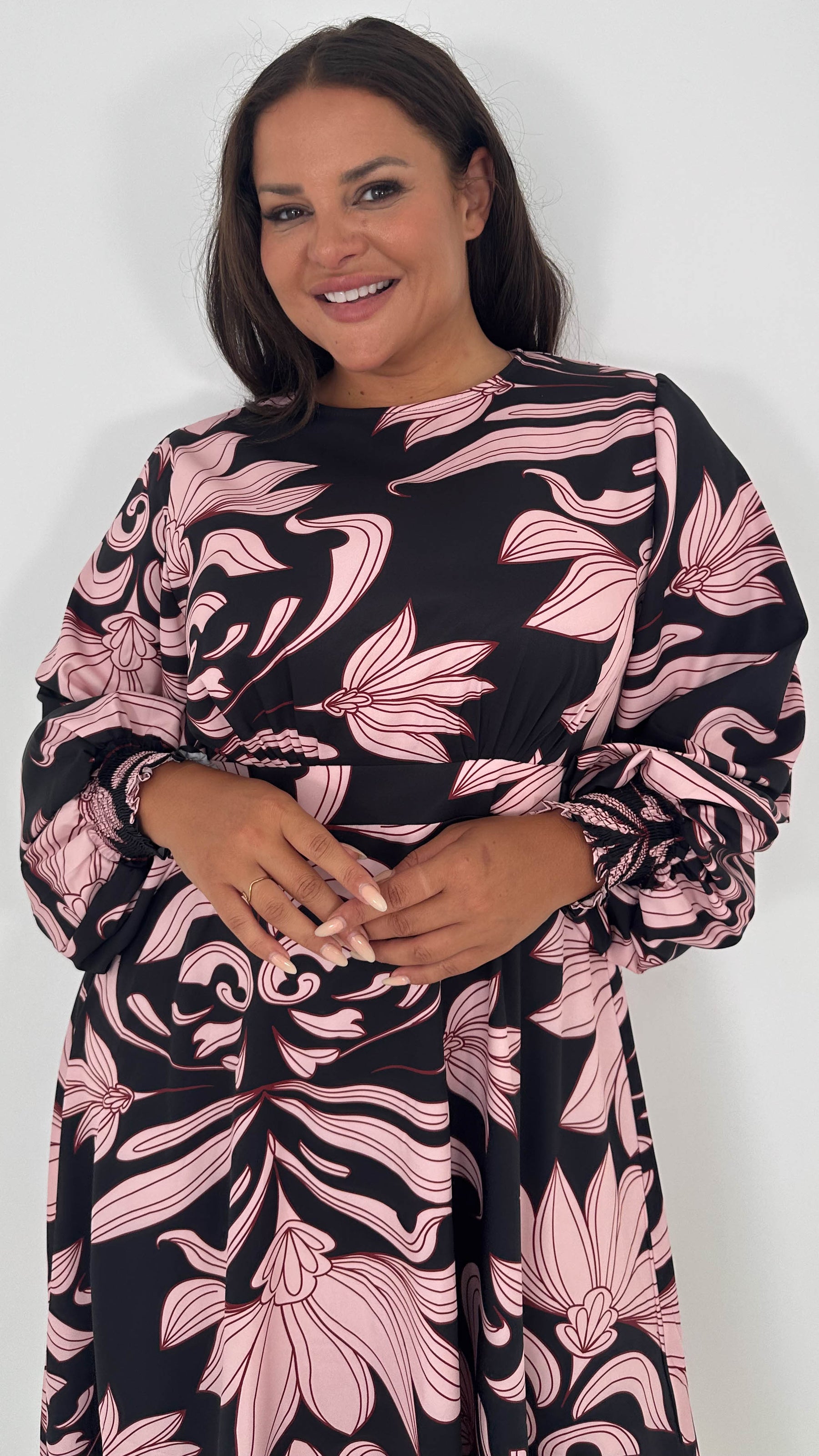 CurveWow Gathered Front Midi Dress Pink & Black Floral Curvewow CurveWow Gathered Front Midi Dress Pink & Black Floral Curvewow