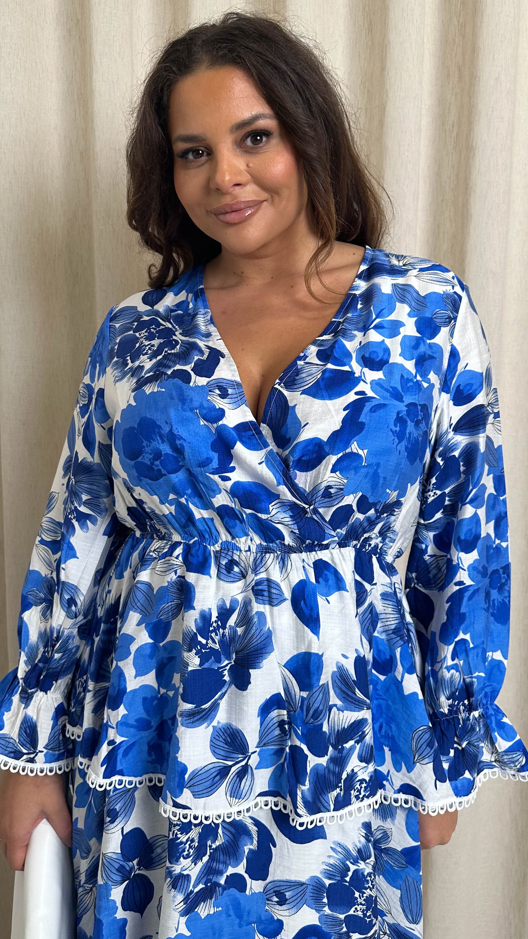 CurveWow Lace Trim Wrap Tiered Dress Blue/White Floral Curvewow CurveWow Lace Trim Wrap Tiered Dress Blue/White Floral Curvewow