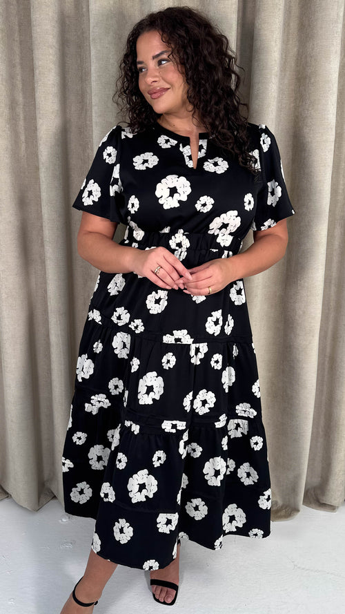 CurveWow Notch Neck Midi Dress Mono Floral Print