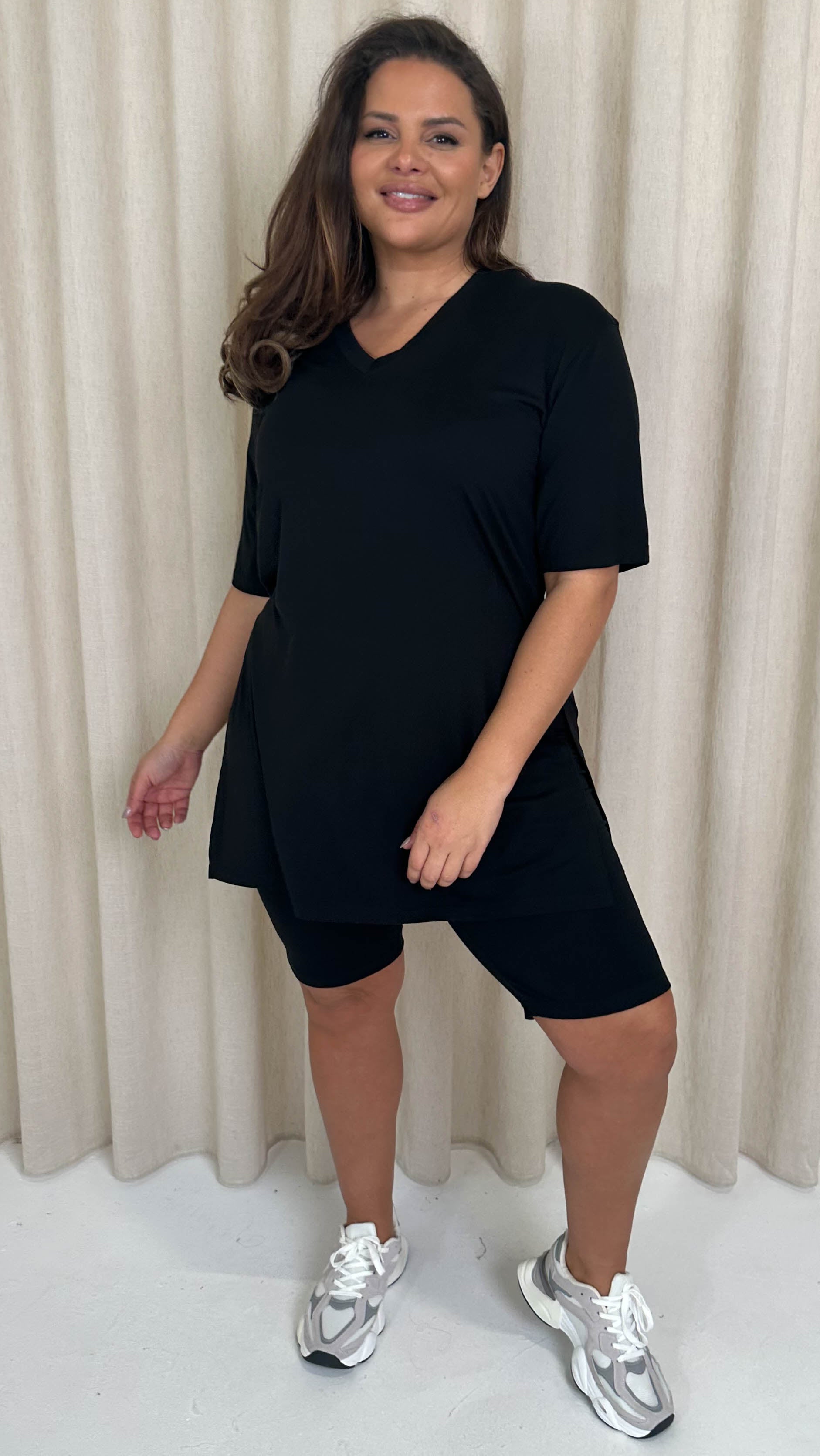 CurveWow Longline Side Split Top & Cycling Short Black