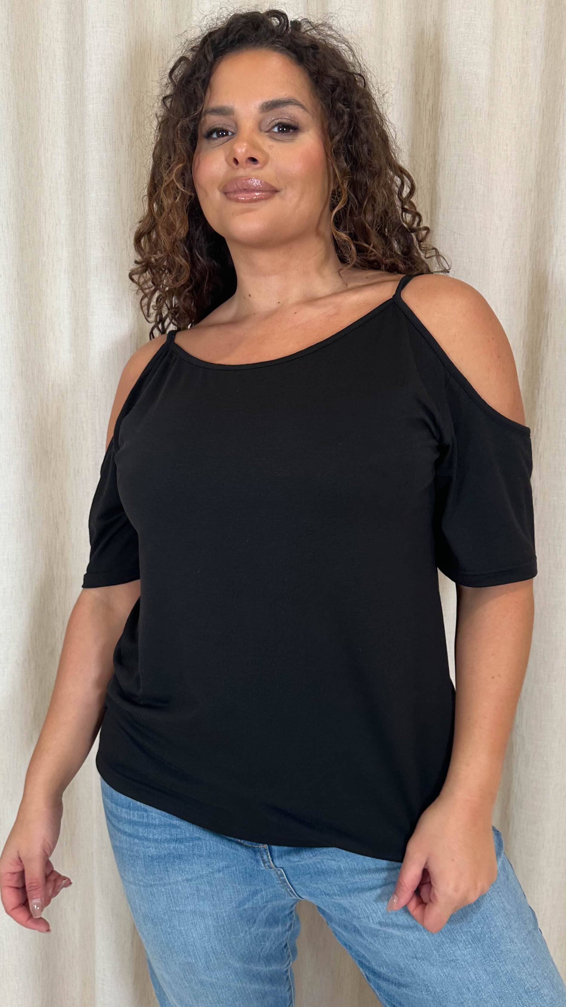 CurveWow Cold Shoulder Top Black